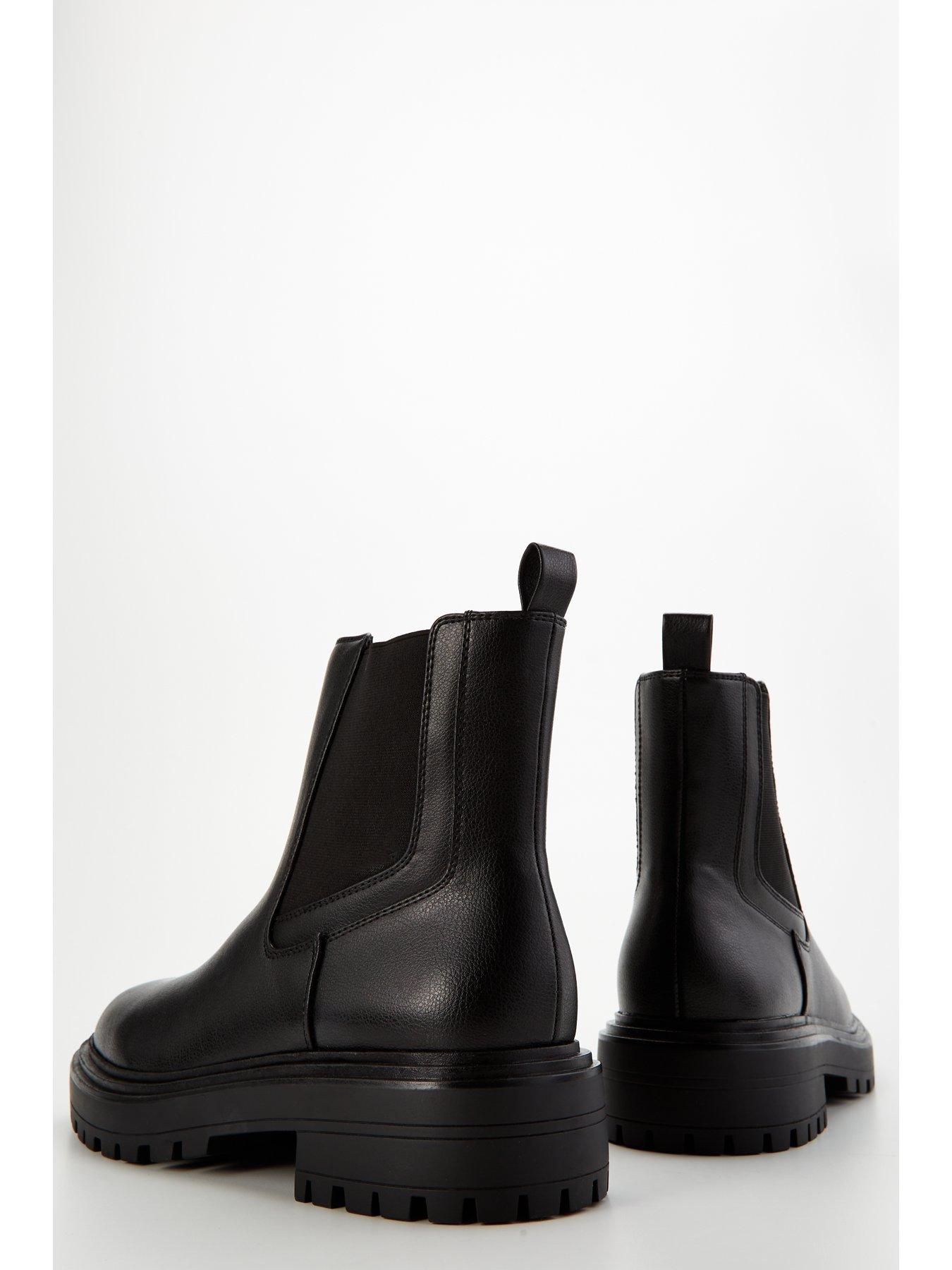 Chelsea boots very hotsell