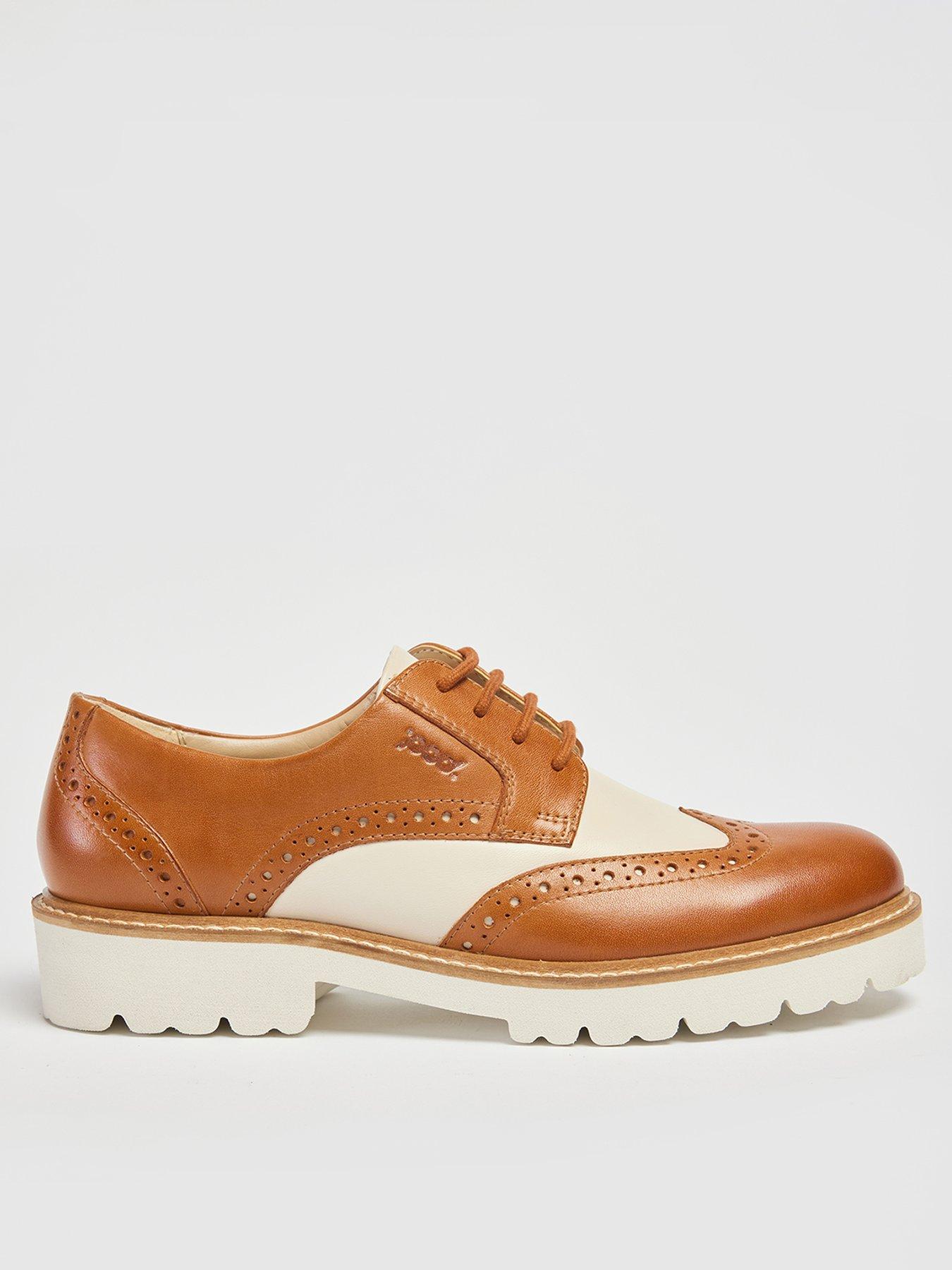 Pod Kortney Tan Brogue
