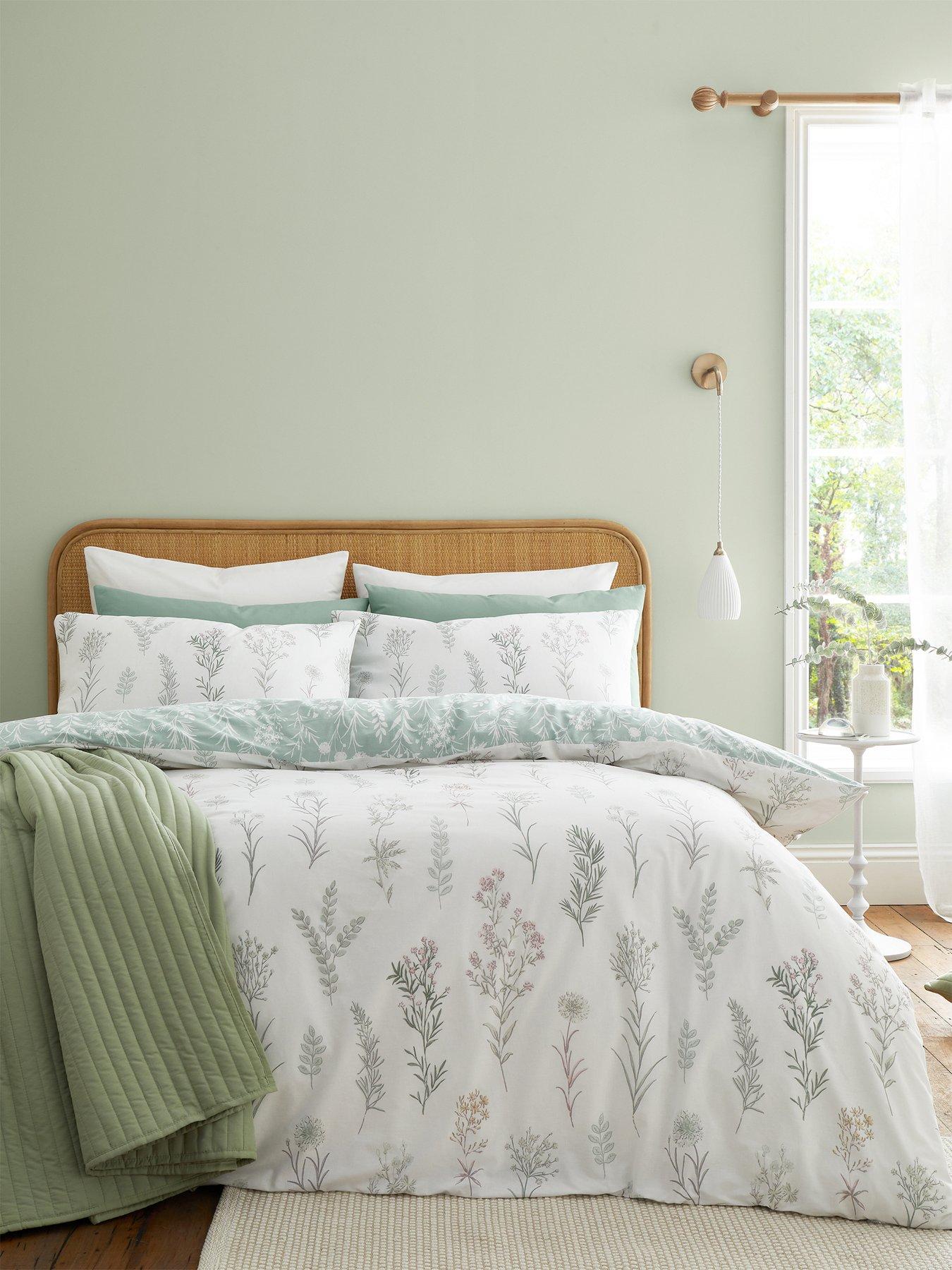 Product photograph of Bianca Wild Flowers 100 Cotton Duvet Set from very.co.uk