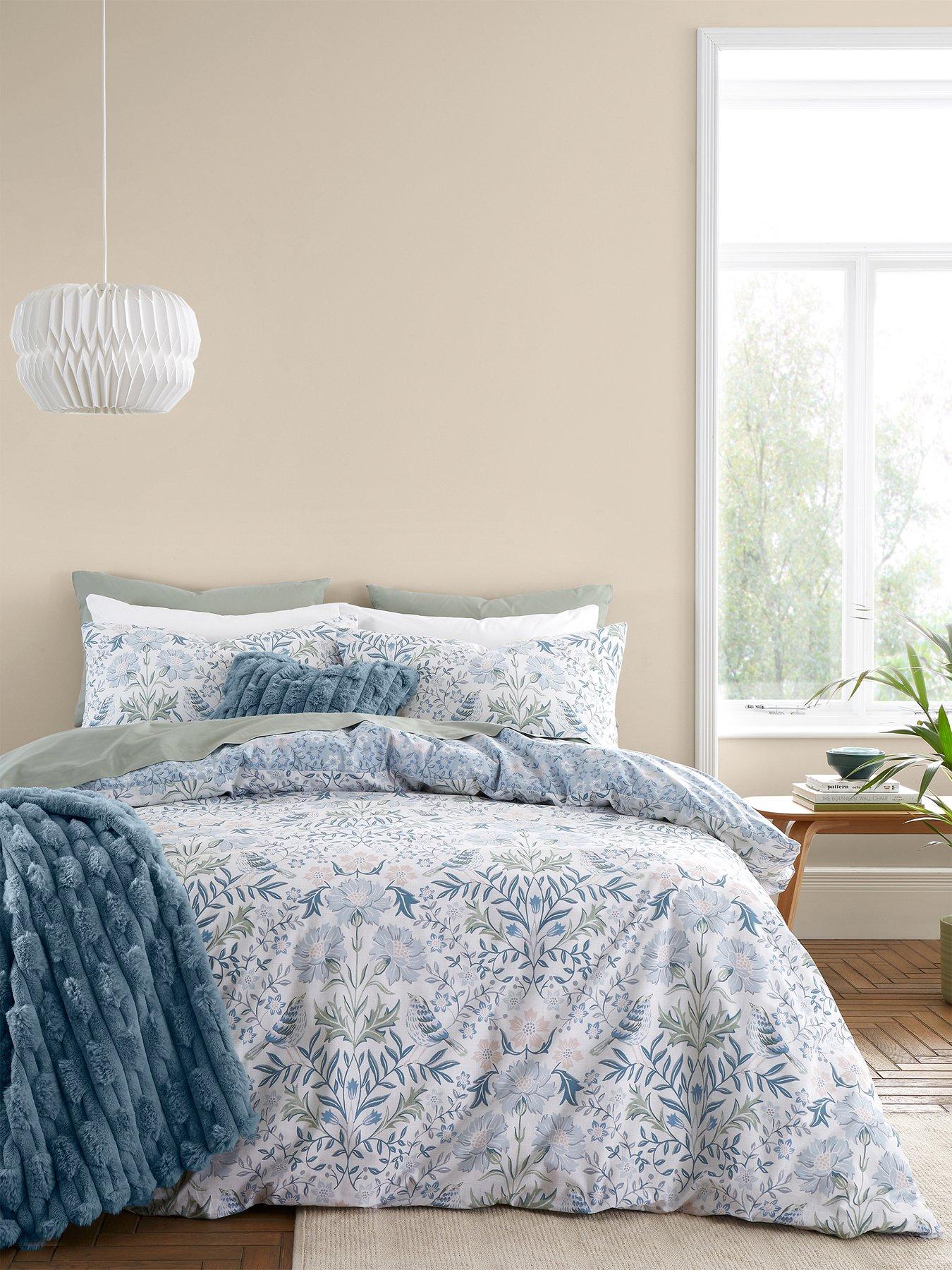 Product photograph of Bianca Hedgerow Hopper 100 Cotton Duvet Set from very.co.uk