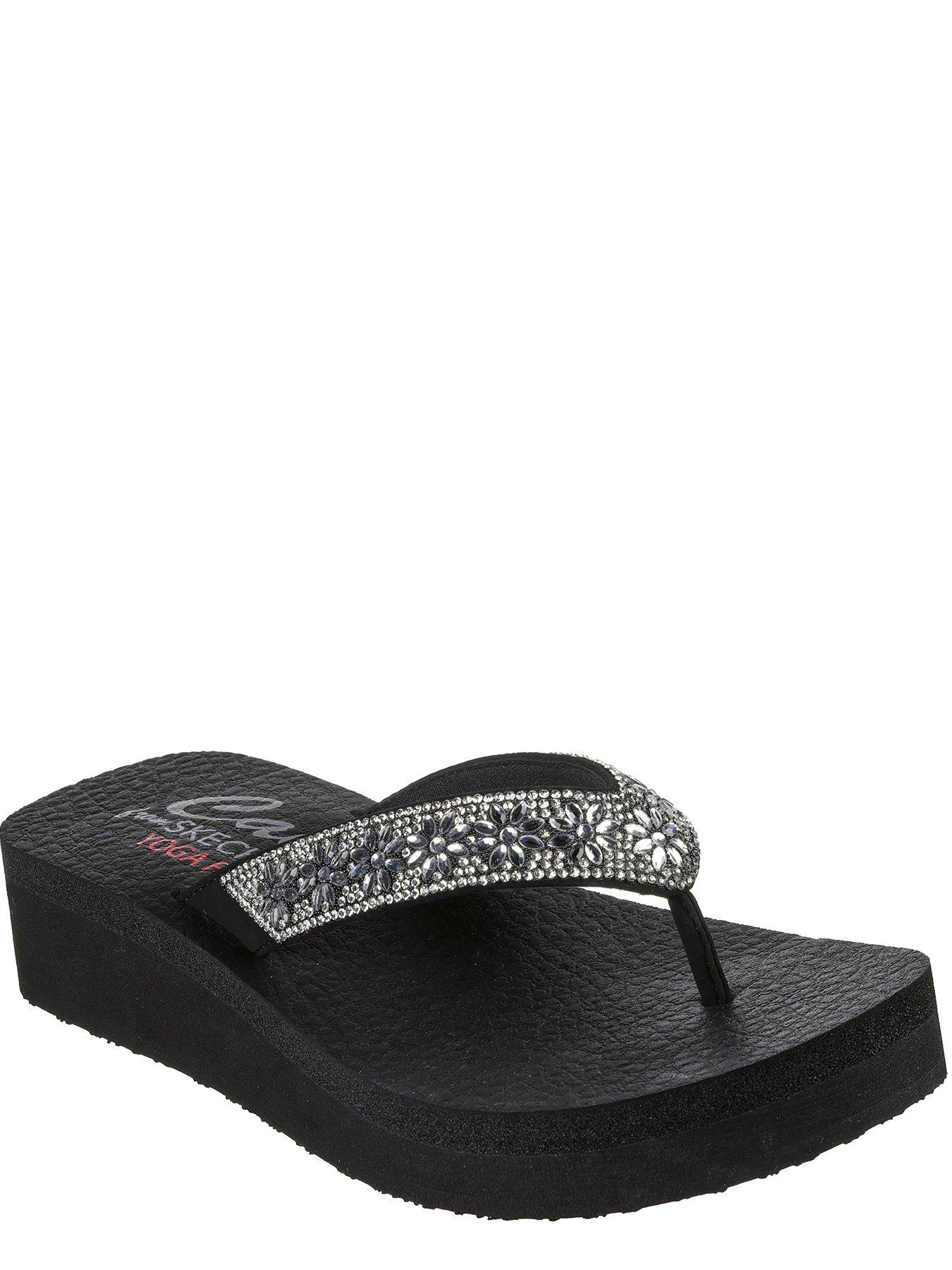 Vinyasa Wild Daisies Floral Gem Thong W Yoga Foam Sandal Black