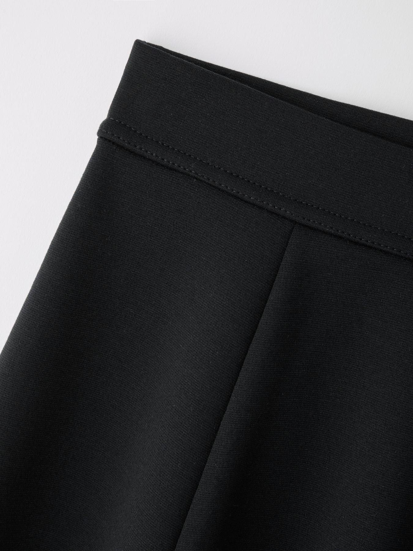 Image 5 of 7 of The Very Collection Girls 2 Pack Jersey Skater Skirts - Black