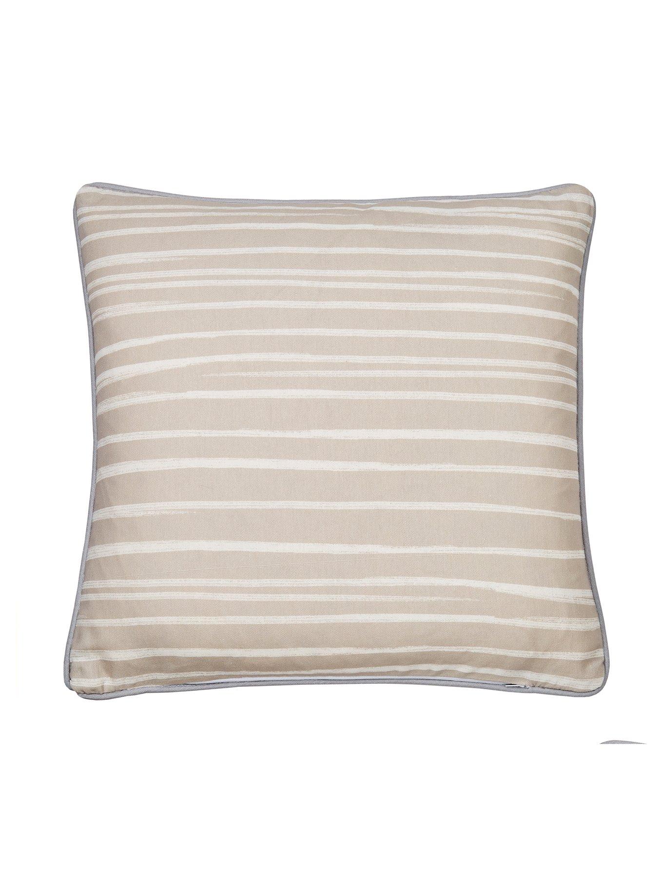 Image 3 of 5 of Fusion Outdoor Cushion Beachhuts - Natural