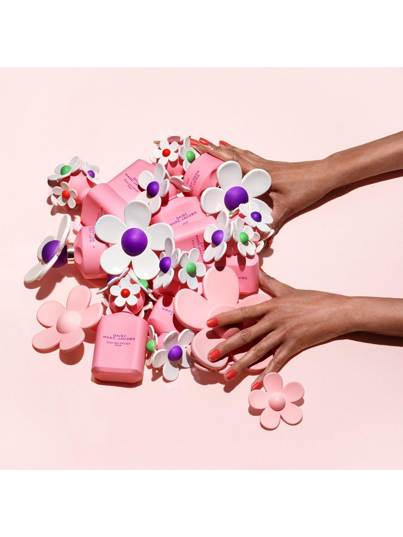 Image 6 of 7 of MARC JACOBS Daisy Love for Women 50ml