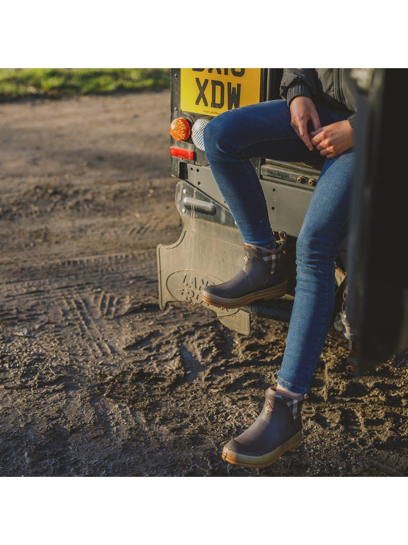 Image 6 of 6 of Muck Boots Ladies W's Originals Ankle - Brown