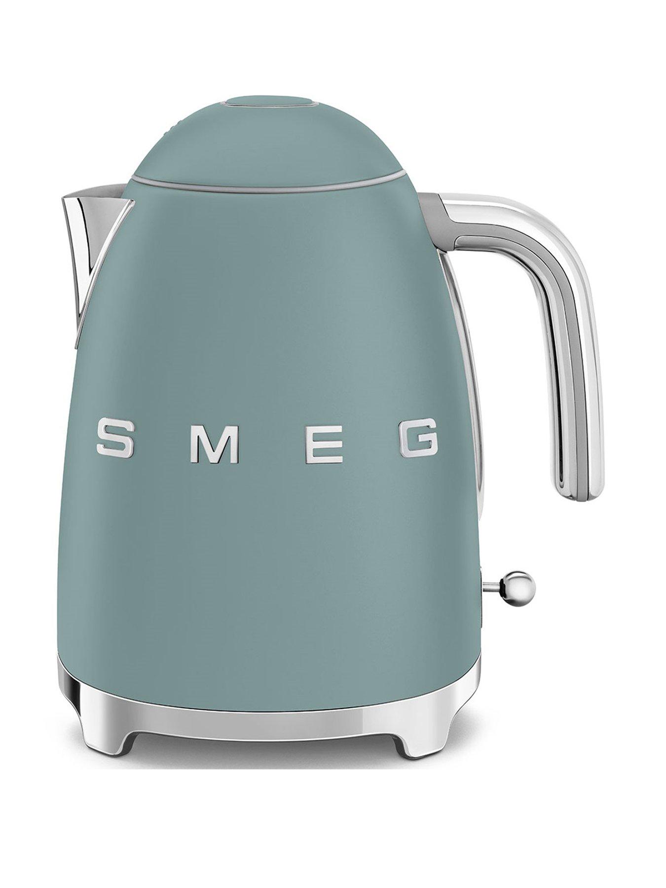 Smeg KLF03SSUK 50's Style Jug Kettle, Soft Opening, 360 Swivel Base,  Anti-Slip Feet, 300W, 1.7L