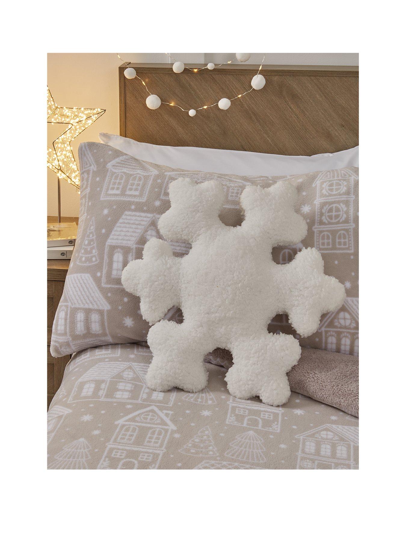 undefined Boucle Snowflake-Shaped Christmas Cushion