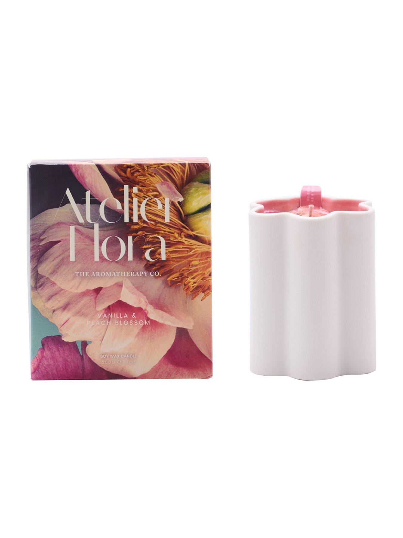Image 4 of 7 of The Aromatherapy Co. Atelier Flora Candle - Vanilla &amp; Peach Blossom