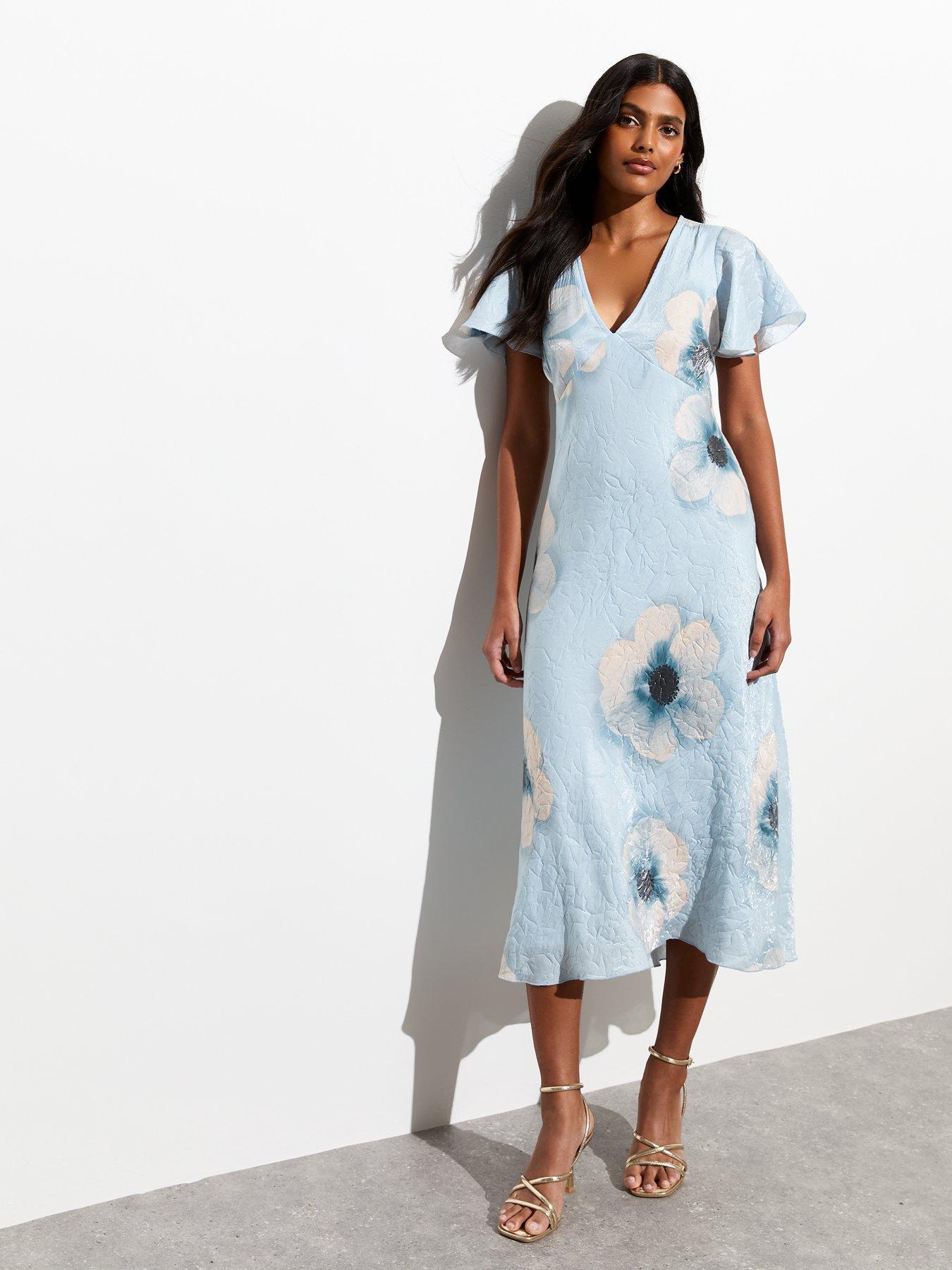 Blue Flower Print Crinkle Flutter Sleeve Midi Dress