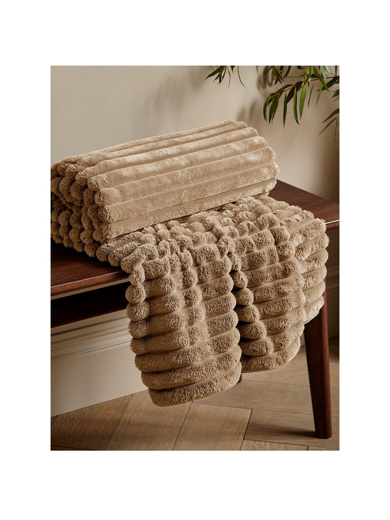 Image 2 of 2 of Catherine Lansfield Cosy Ribbed Throw - Natural