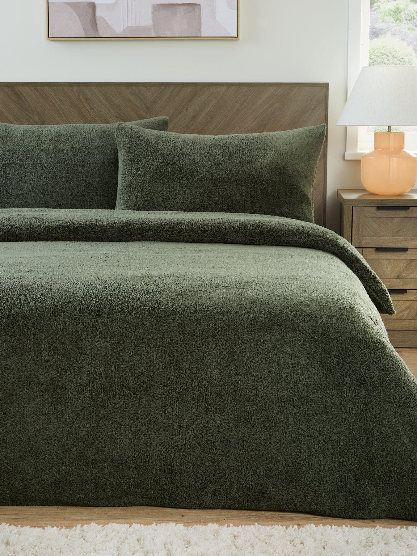 undefined Teddy Fleece Duvet Cover Set in Green