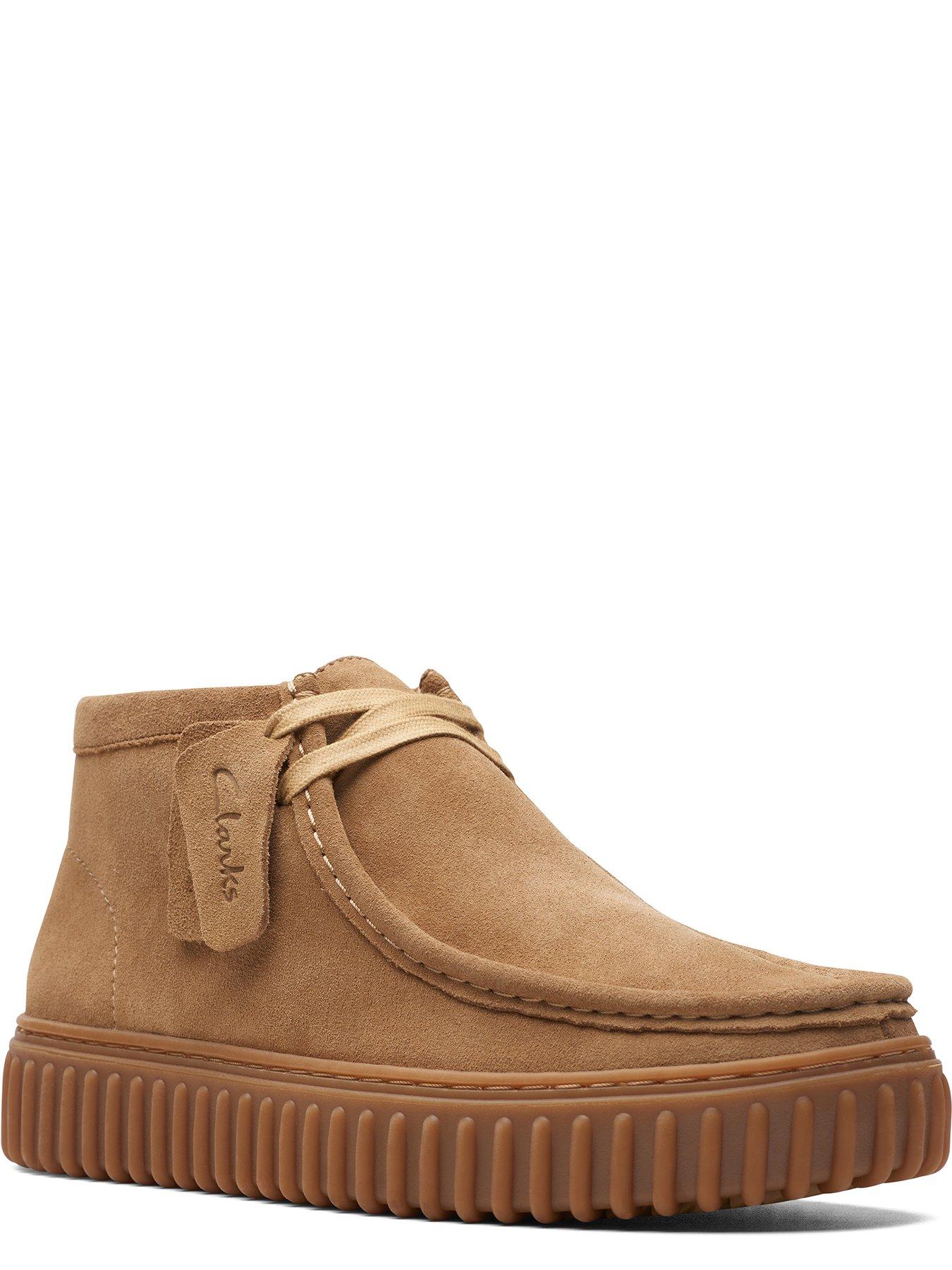 Image 2 of 7 of Clarks Torhill Hi Chukka Boots - Light Brown