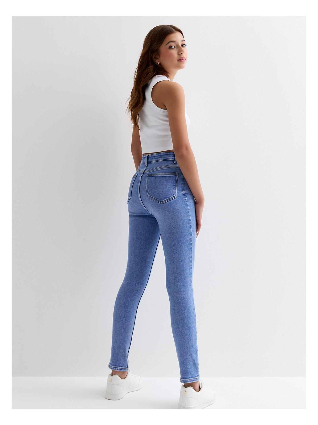 Girls in skintight store jeans