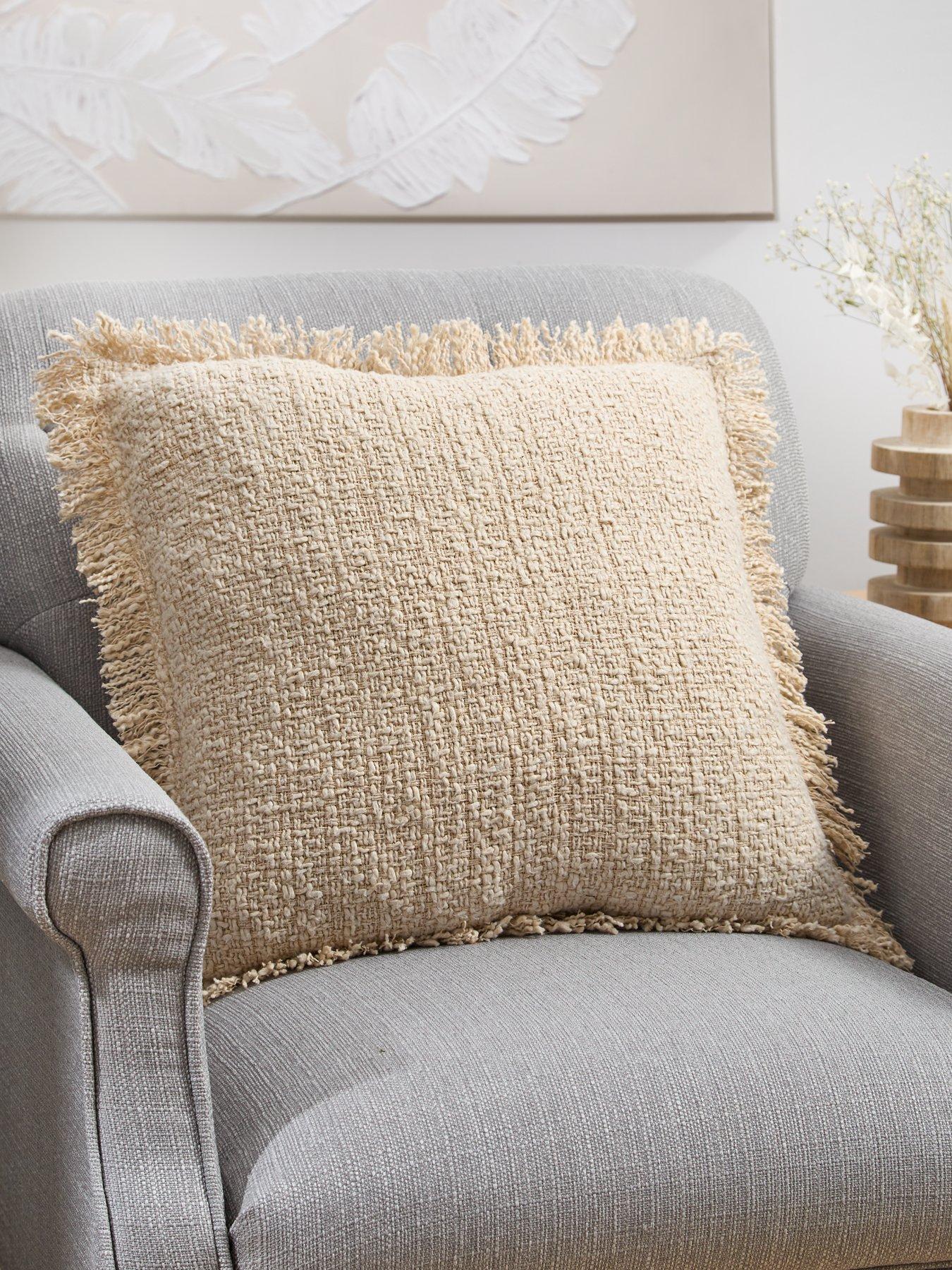 very-home-talia-cushion