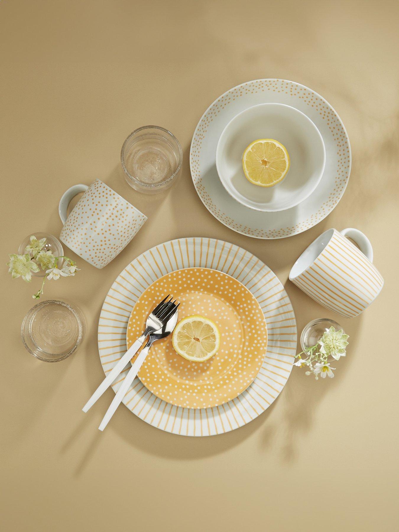 undefined Betsy 20-Piece Dinner Set in Yellow