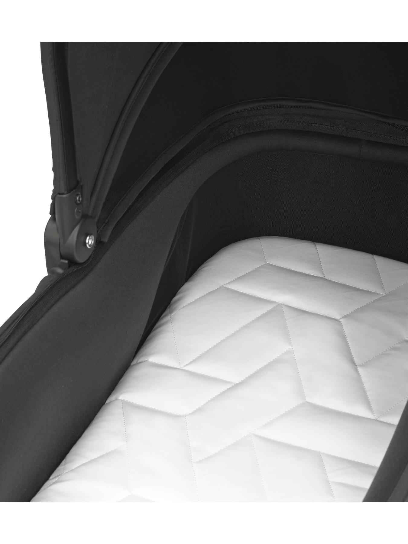 Image 4 of 8 of Maxi-Cosi Oxford 7 Piece Essential Bundle Twillic Black (Stroller, Carrycot, Back Pack, Footmuff, Cupholder, CRS Adapters &amp; Raincover)