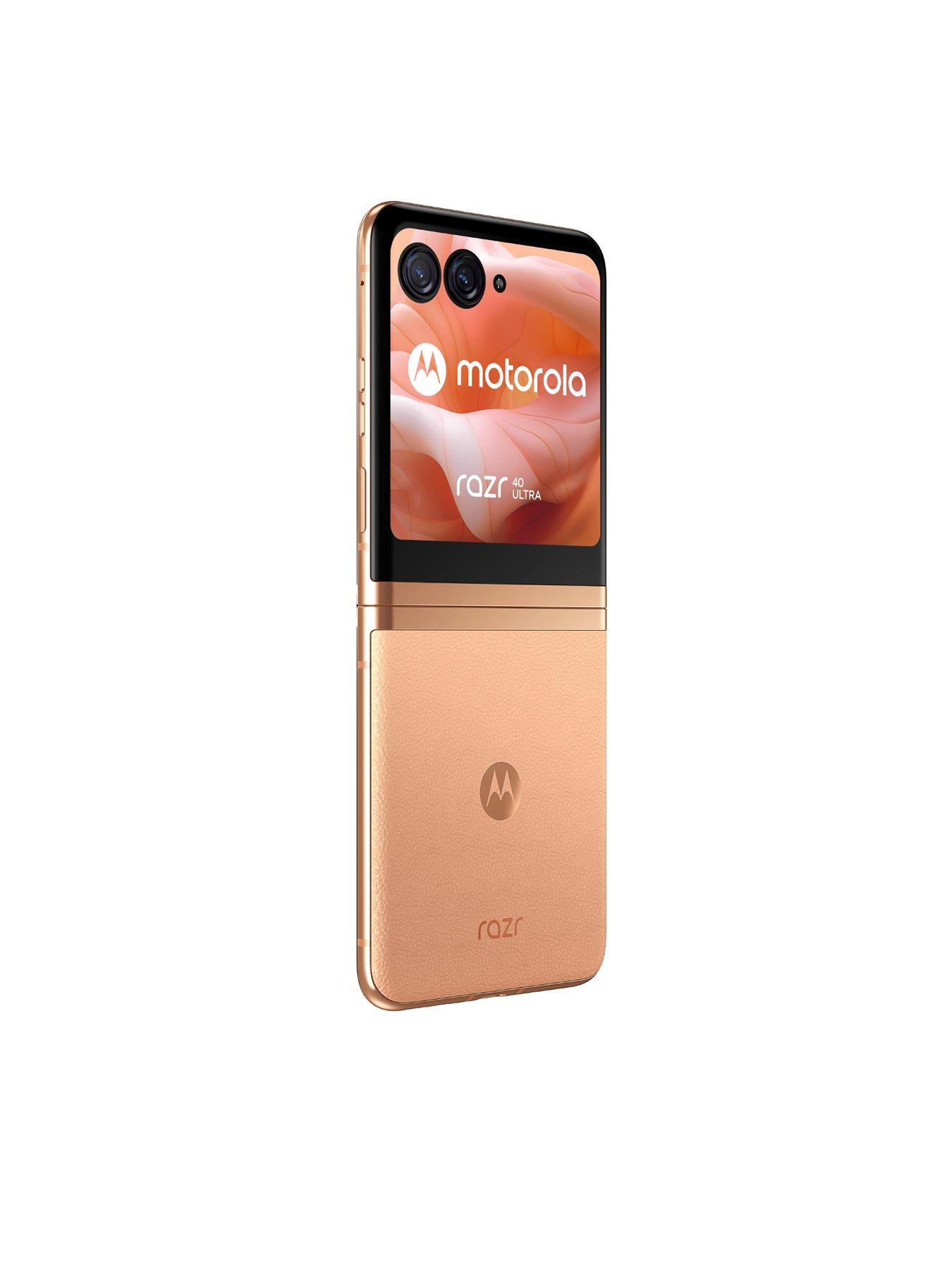 Image 5 of 7 of Motorola Razr&nbsp;40 Ultra - 256GB, Peach