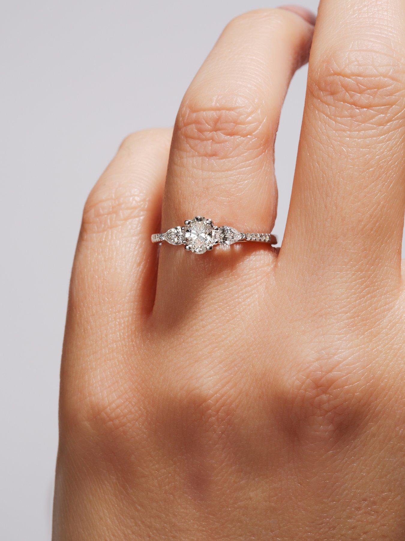 Image 5 of 5 of Created Brilliance Alissa 9ct White Gold 0.75ct tw Lab Grown Diamond Engagement Ring
