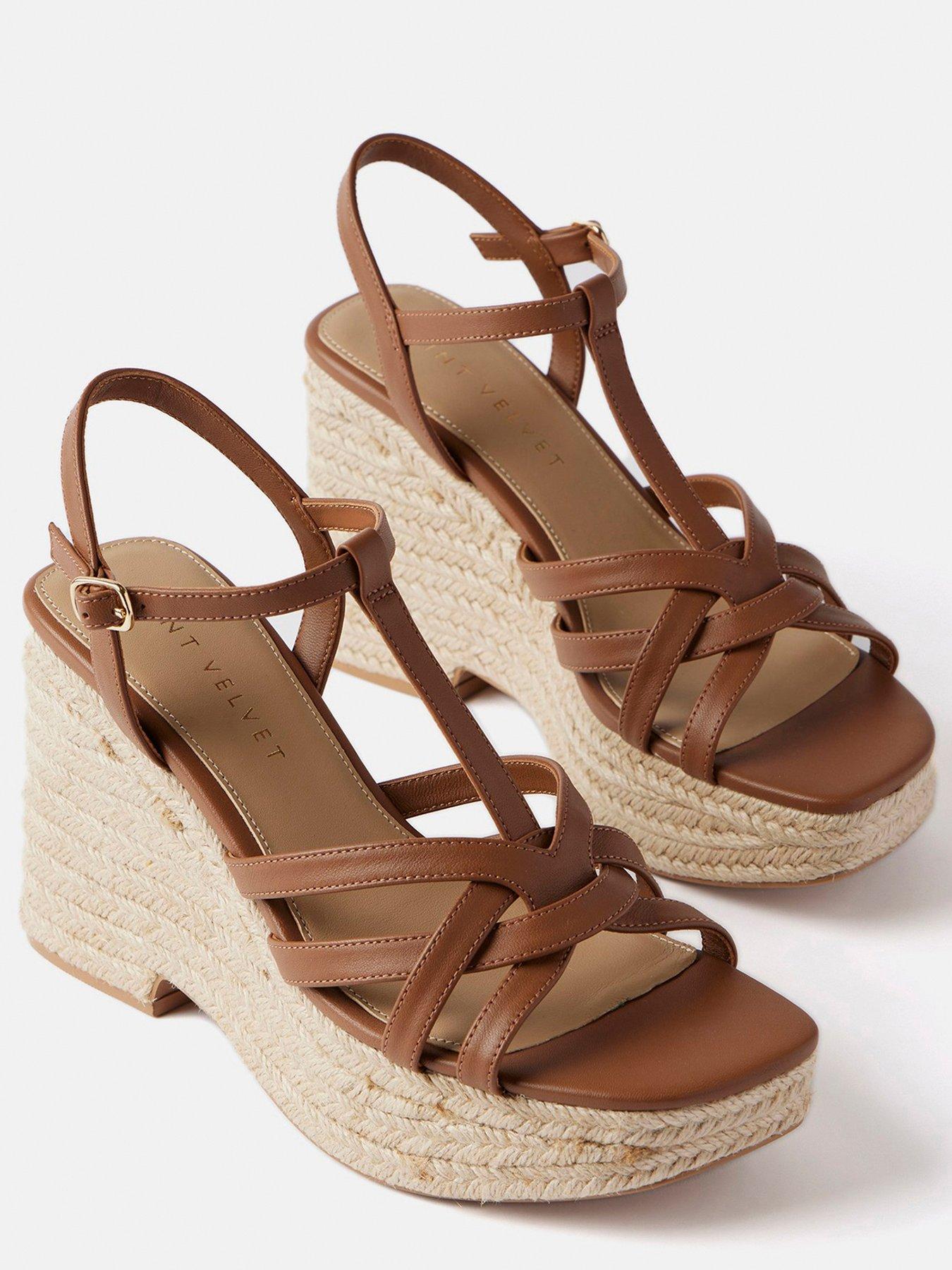 Mol Tan Leather Wedges