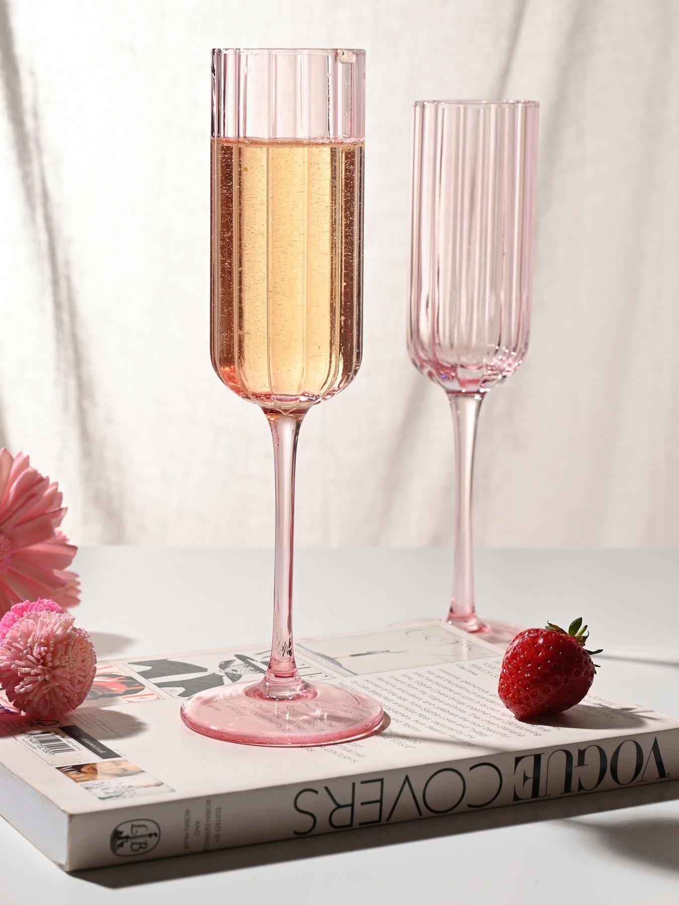 Hestia Scalloped Champagne Flutes – Set of 2