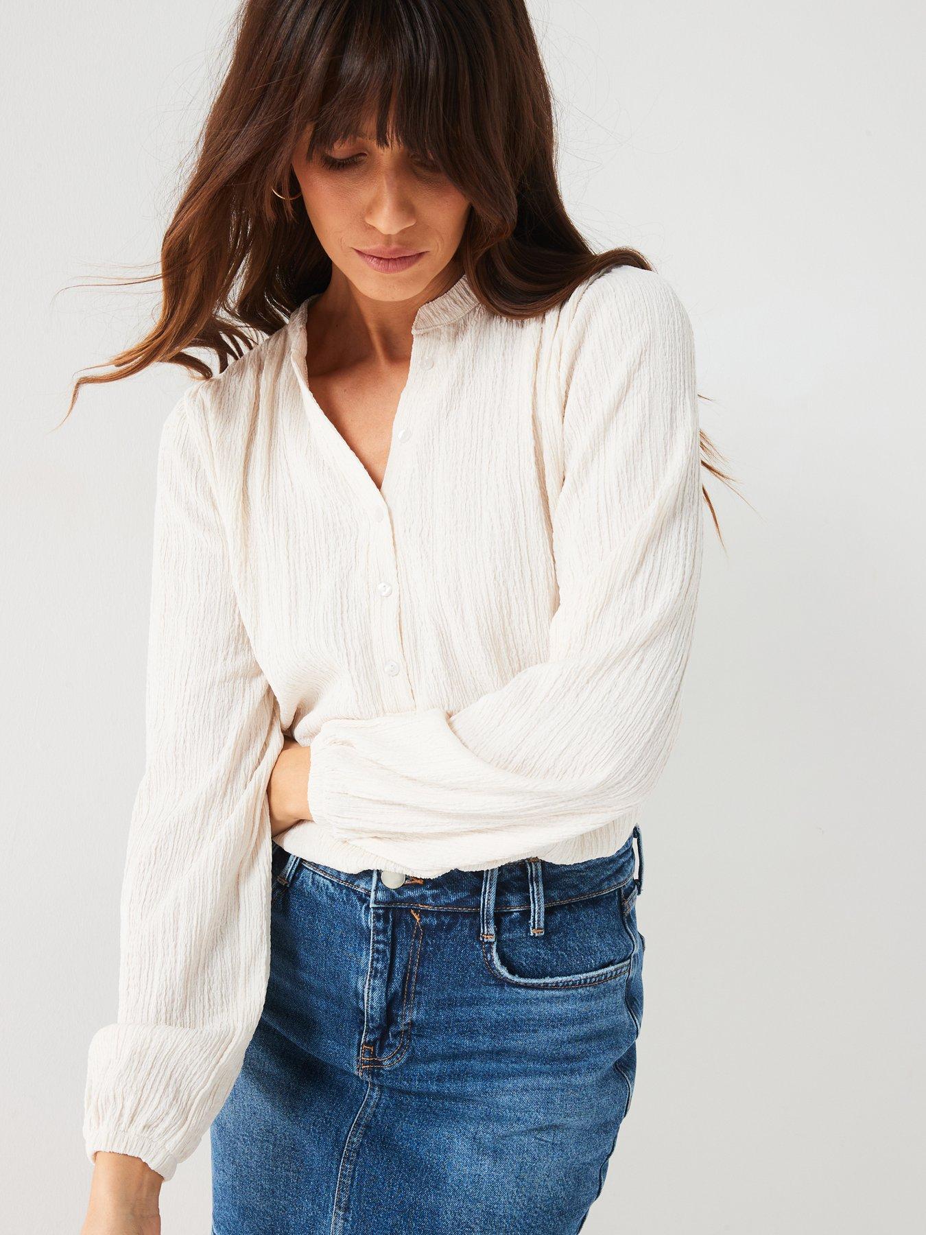 Image 4 of 6 of Everyday Notch Neck Bubble Hem Long Sleeve Top - Cream