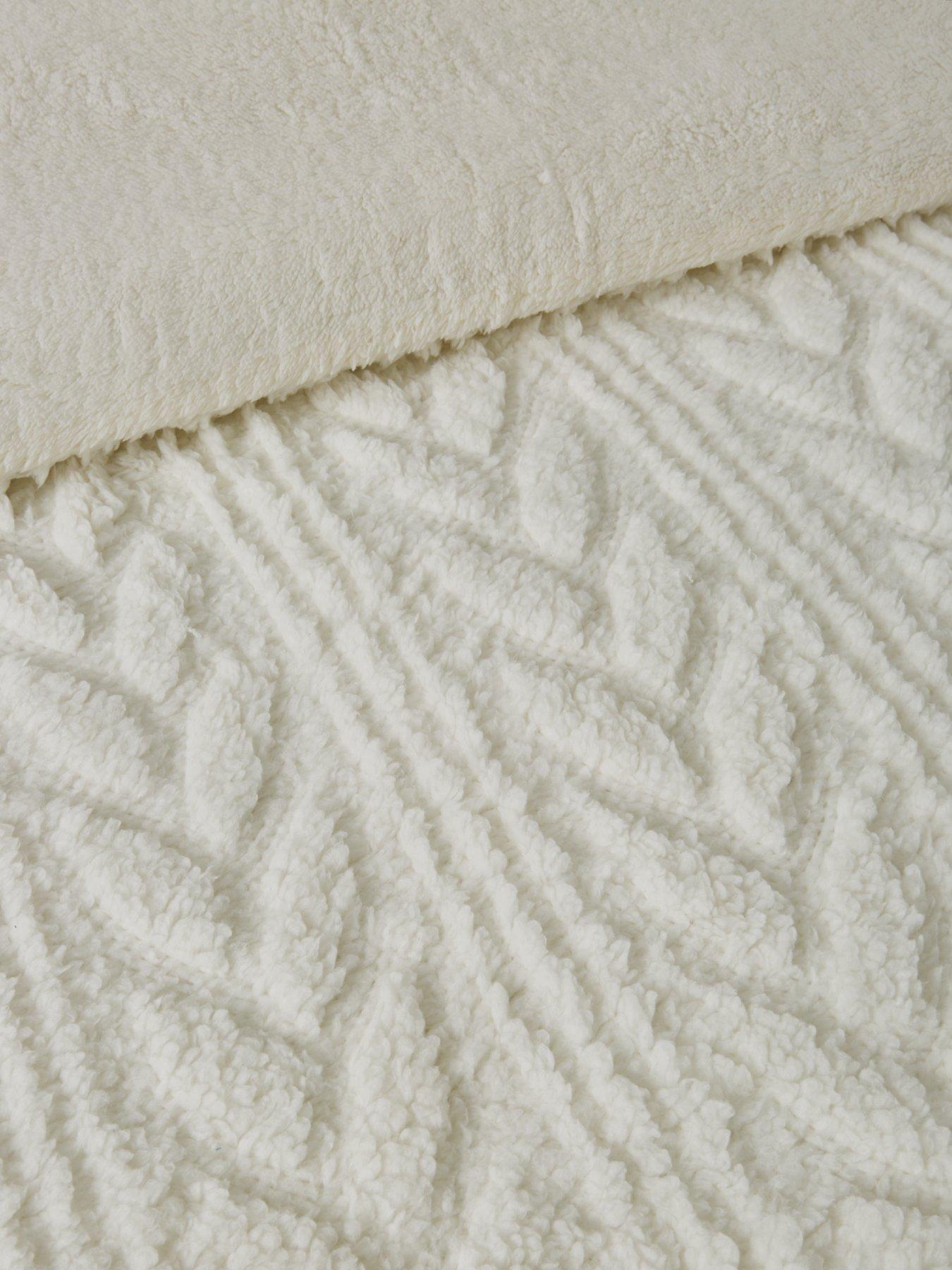 Image 4 of 5 of The Very Collection Cosy Cable Knit Fleece Duvet Cover Set