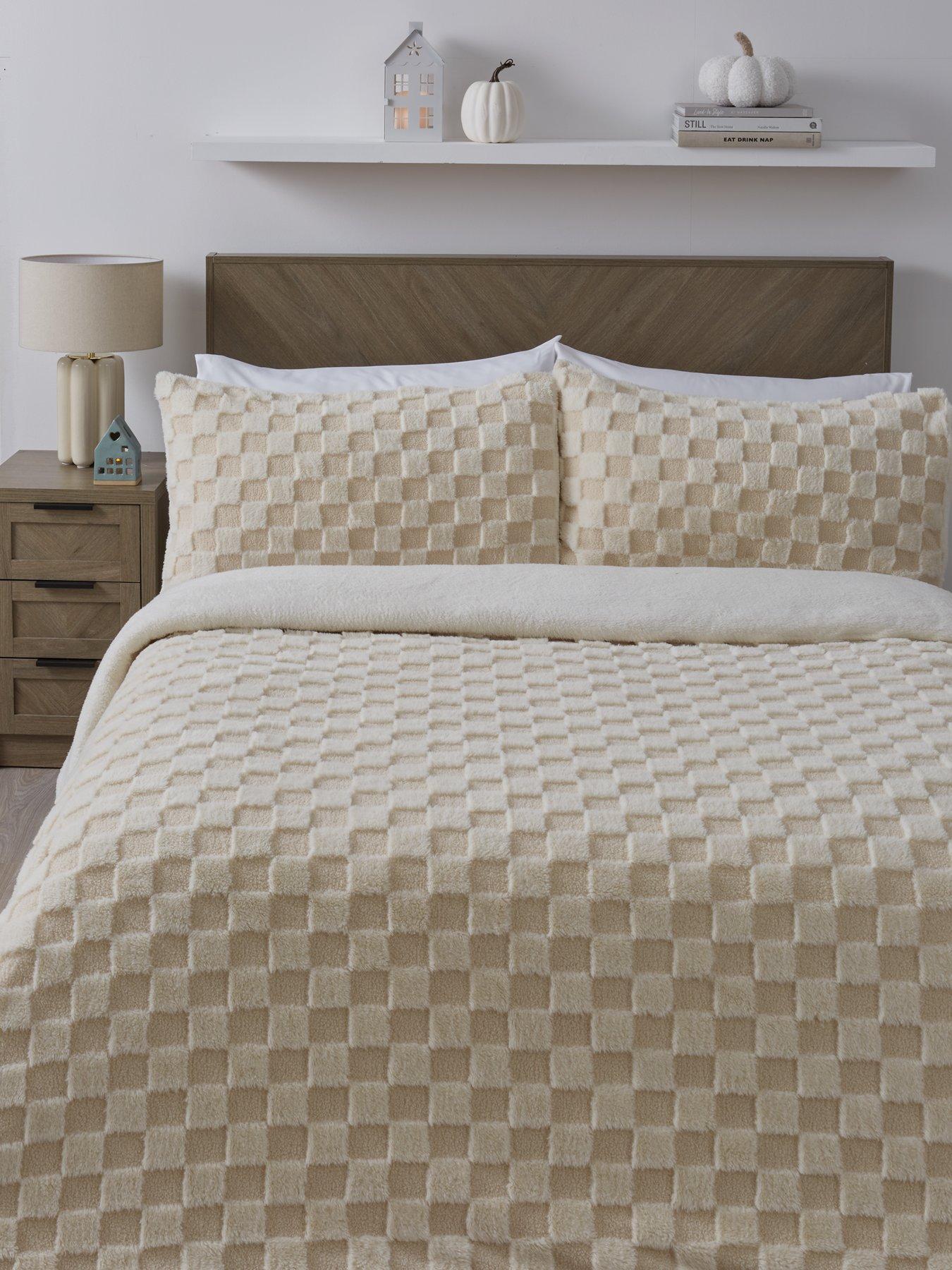 Product photograph of Very Home Cosy Checkerboard Boucle Duvet Cover Set from very.co.uk