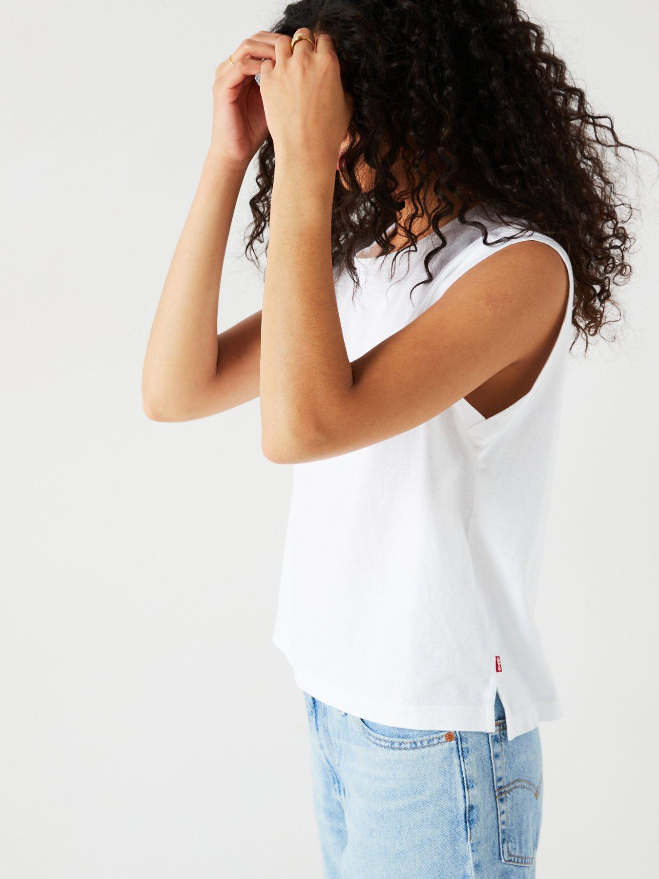 Image 4 of 6 of Levi's Boxy Tank Top&nbsp;- White&nbsp;