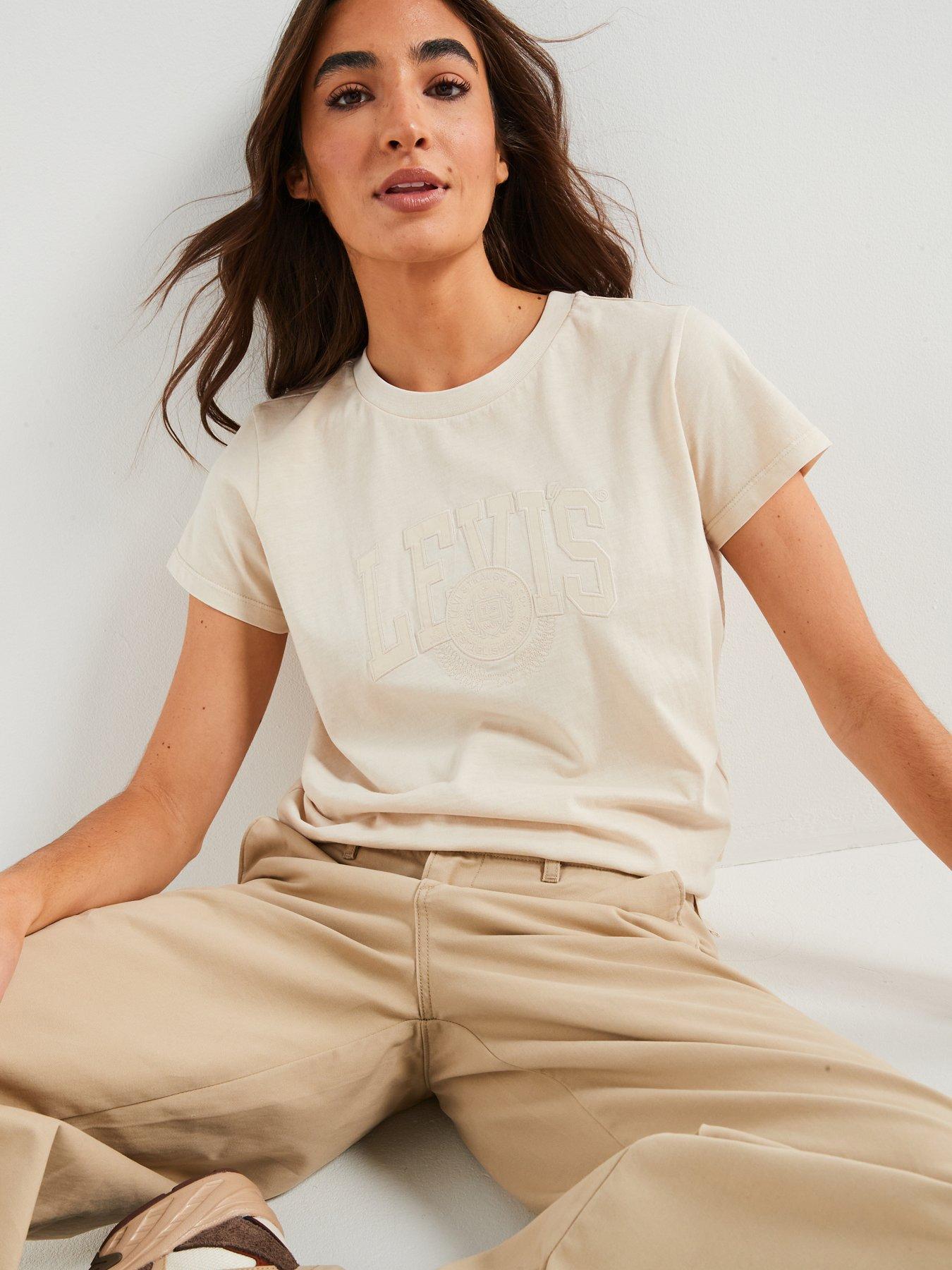 Image 4 of 6 of Levi's Graphic Boxy Tee - Beige