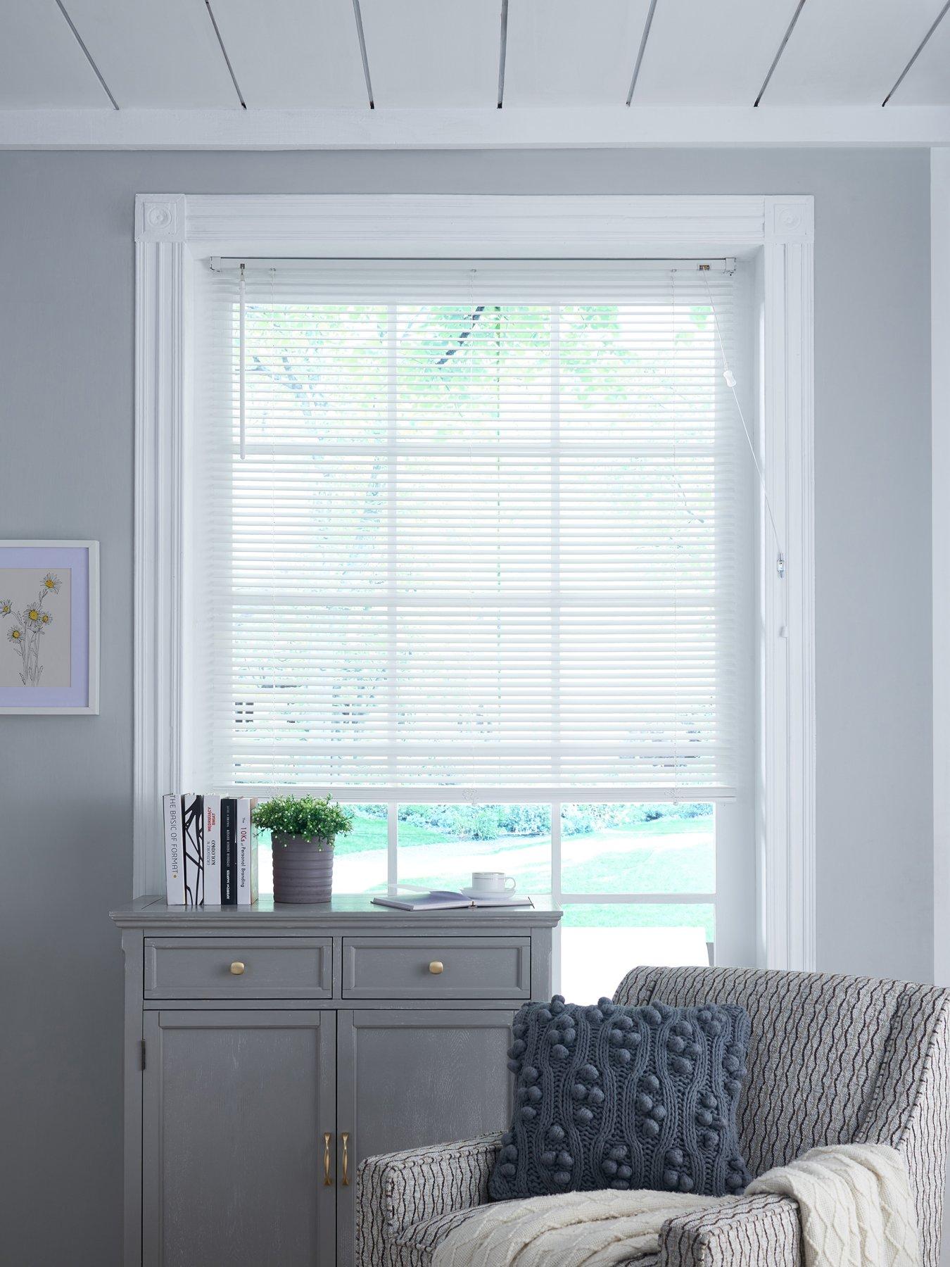 Very Home Wooden Venetian Blind - 25 mm slats