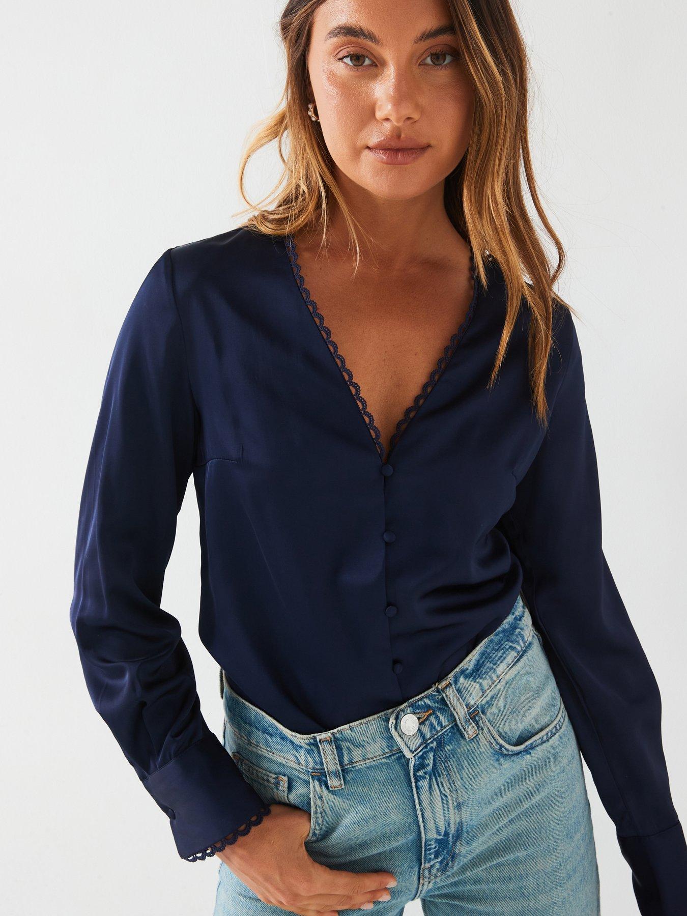 Chic Pol Floral And White Vneck Blouse