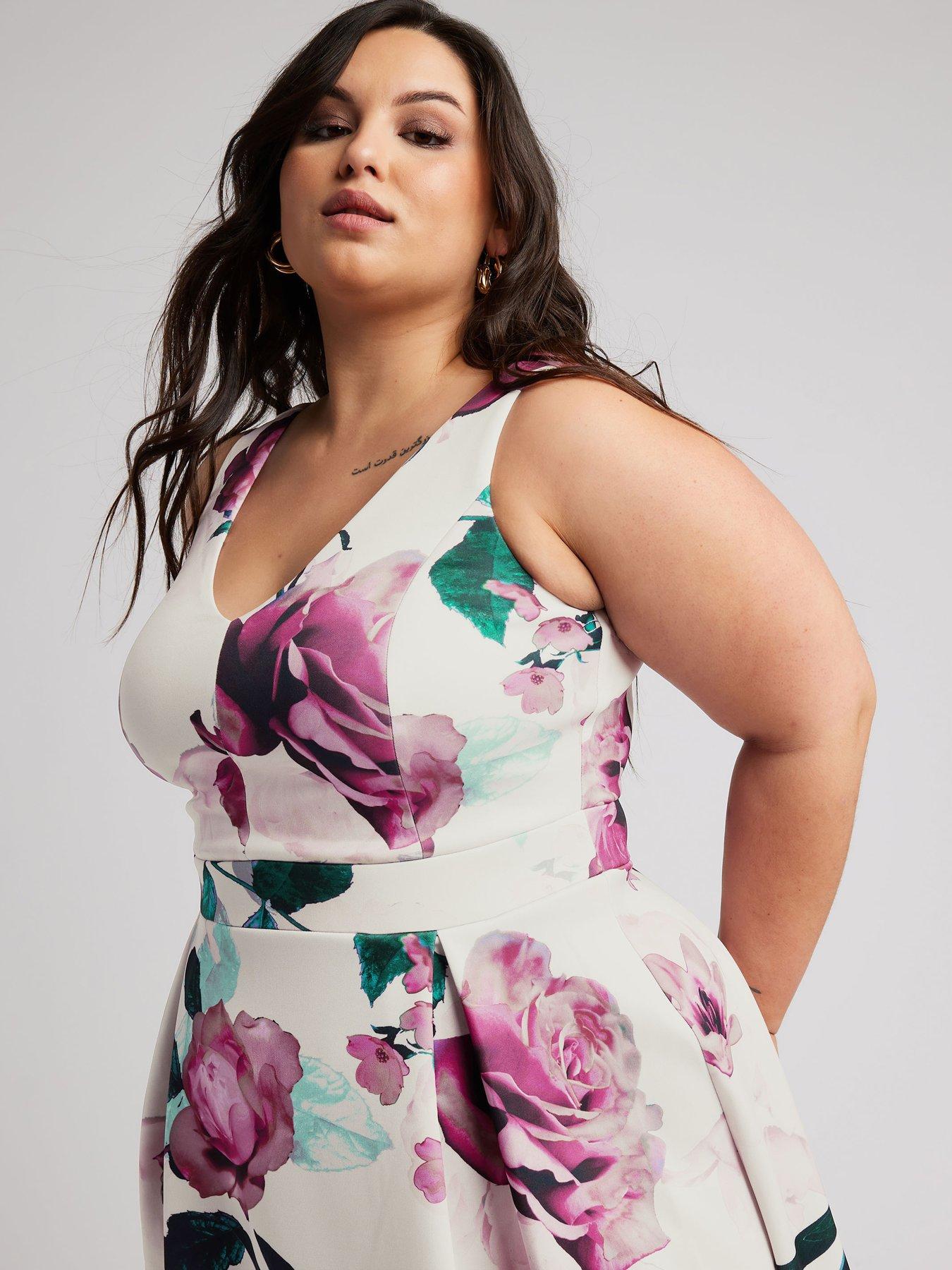 Image 4 of 4 of Yours Curve Floral V Neck Pleated Dress - Pink