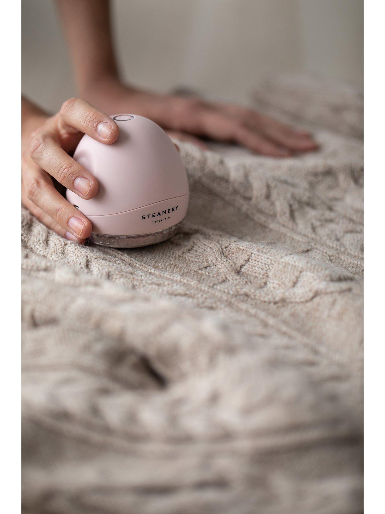Image 5 of 7 of Steamery Pilo 1 Fabric Shaver - Pink