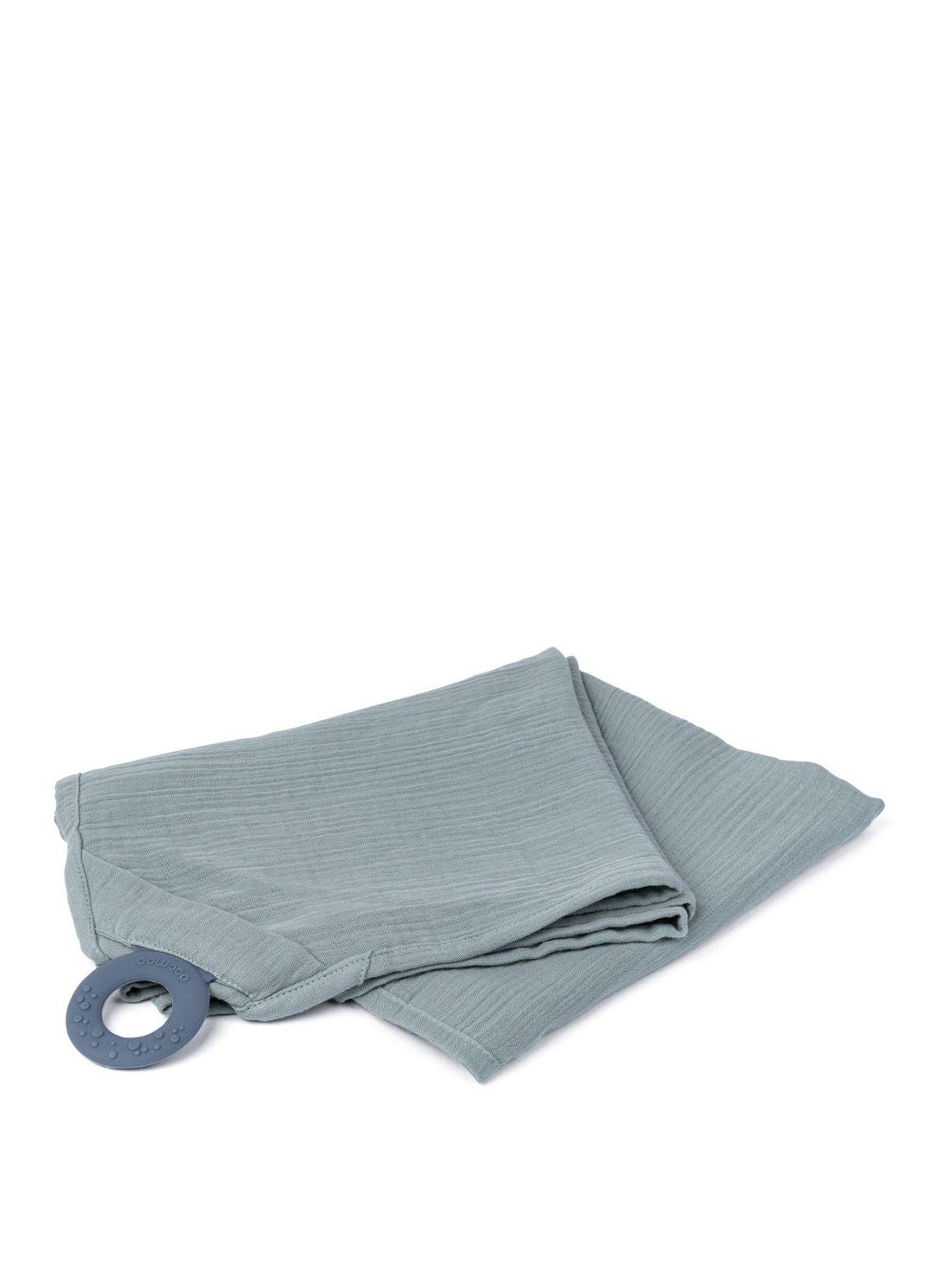Image 2 of 7 of Babymoov Doomoo Momn Play Multi-Use Nursing Cape/Cover