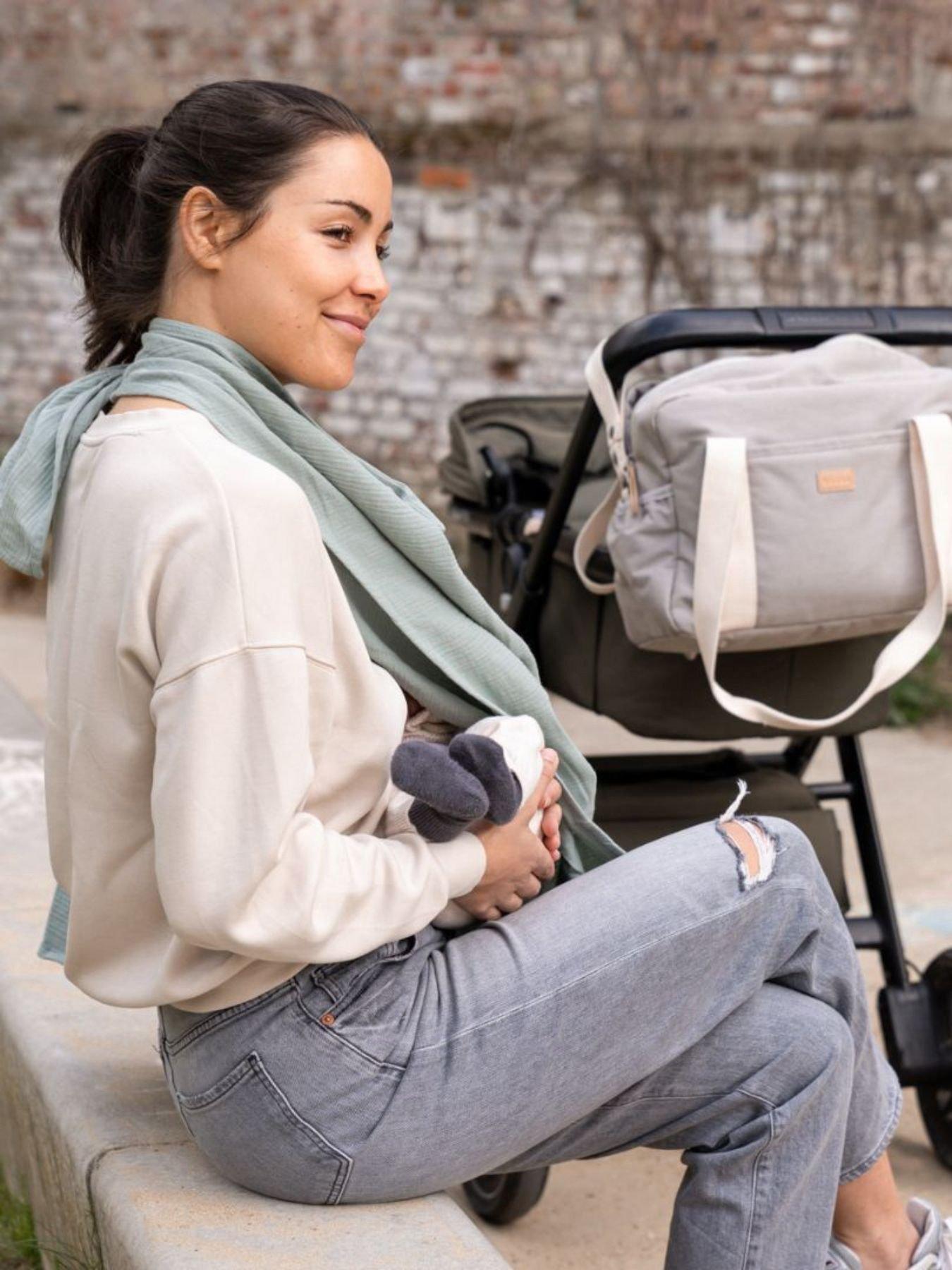 Image 5 of 7 of Babymoov Doomoo Momn Play Multi-Use Nursing Cape/Cover