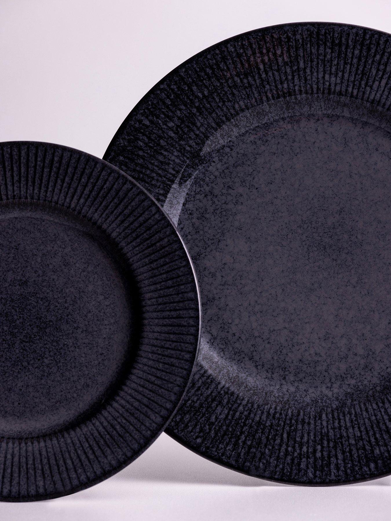 Image 1 of 4 of Mason Cash Reactive Linear Set of 4 Dinner Plates &ndash; Black