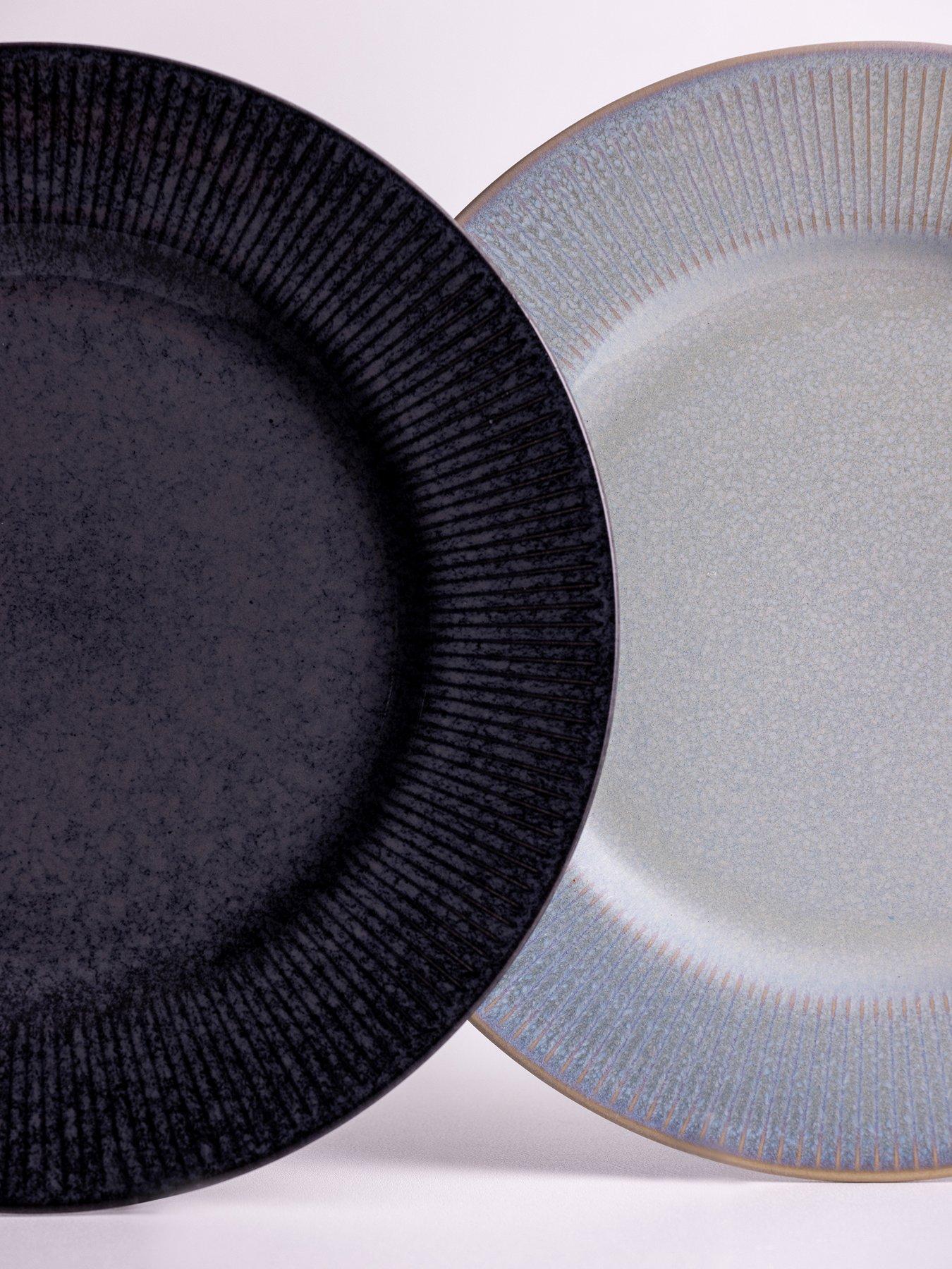 Image 4 of 4 of Mason Cash Reactive Linear Set of 4 Dinner Plates &ndash; Black