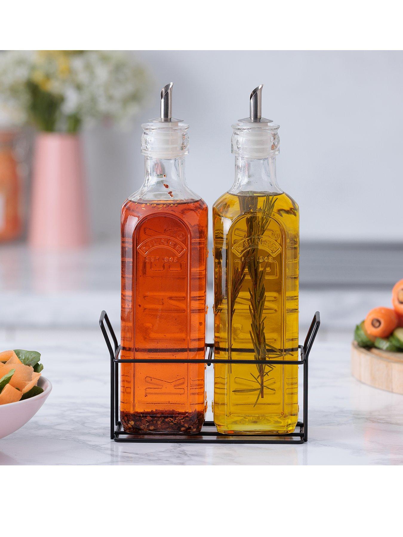 KILNER Set Of 2 Oil Bottles  &  Metal Rack