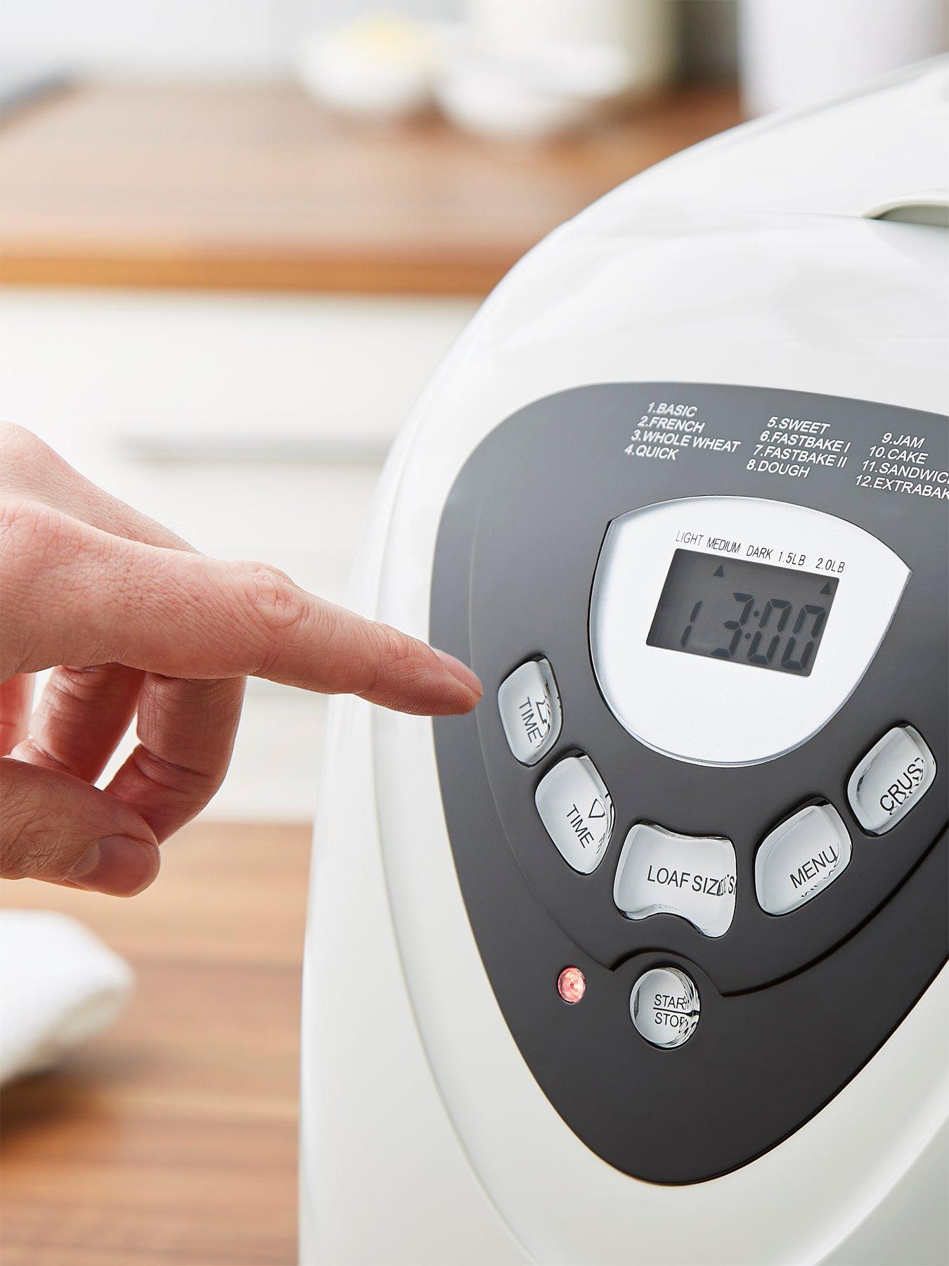 Image 4 of 8 of Morphy Richards Fastbake Breadmaker