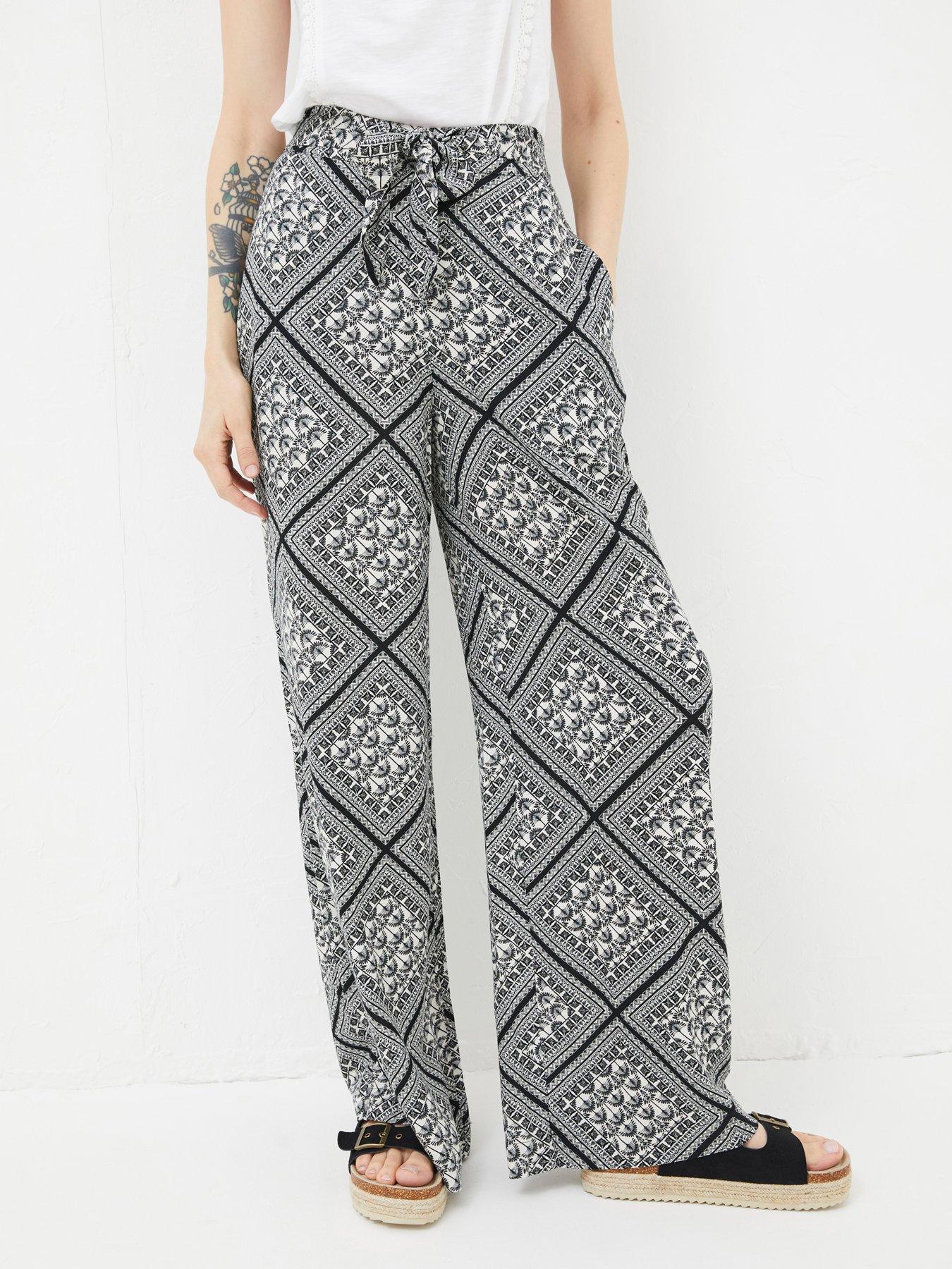 fatface-faye-palace-scarf-print-wide-leg-trouser-black