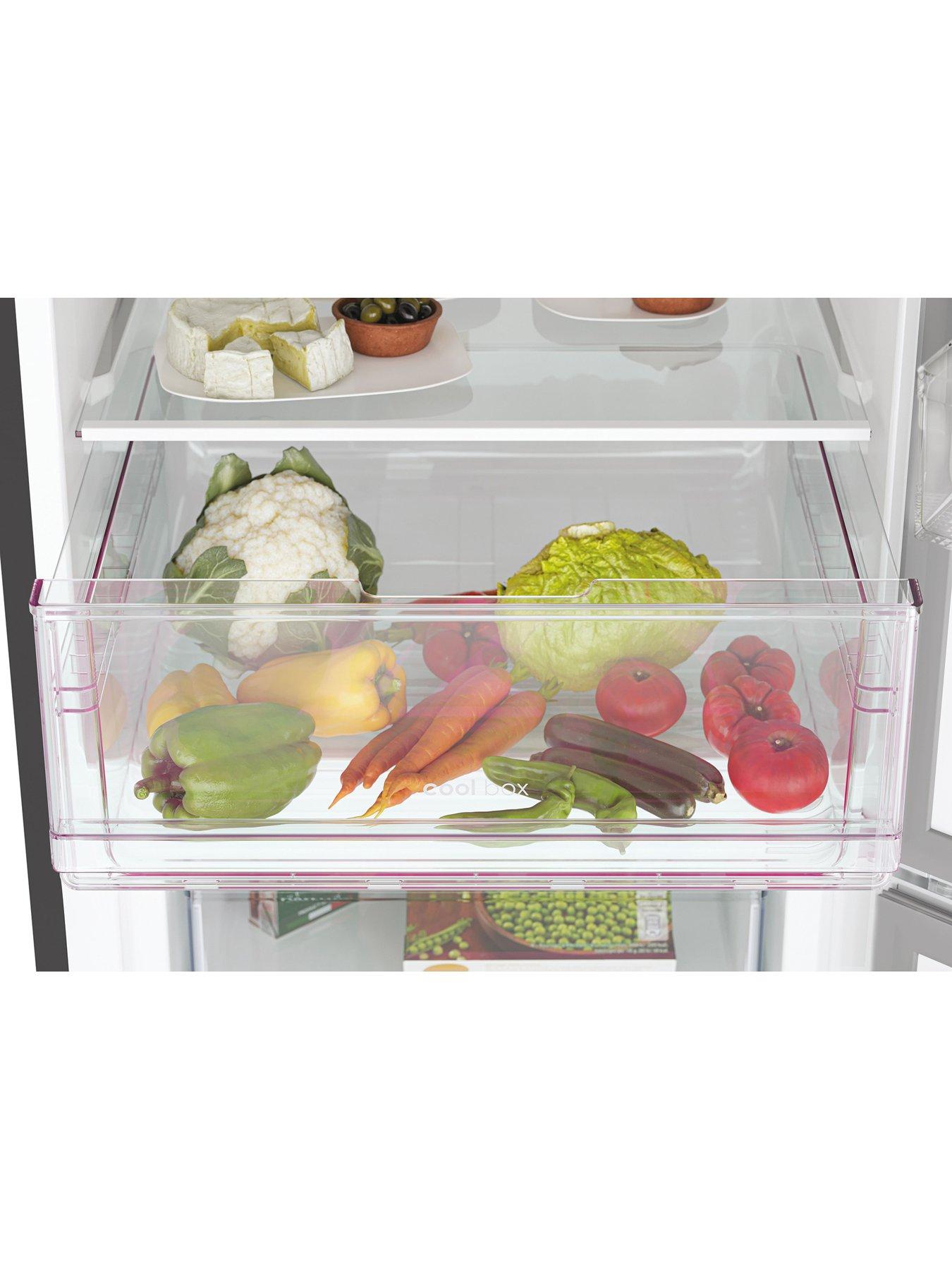 Image 4 of 7 of Candy CCT3L517EWBK-1 Low Frost Fridge Freezer with non plumbed water dispenser -&nbsp;Black