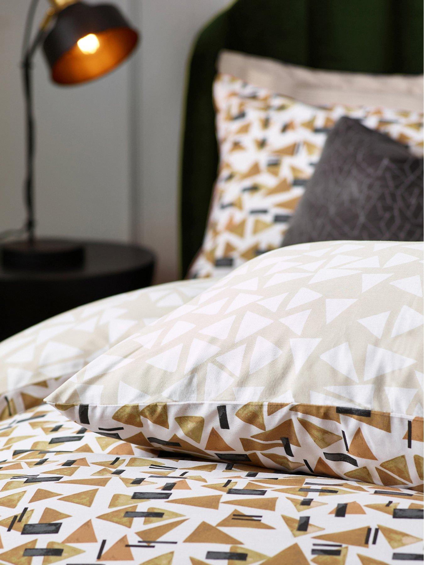 Image 4 of 4 of HOEM City Geo Duvet Cover Set in Toffee