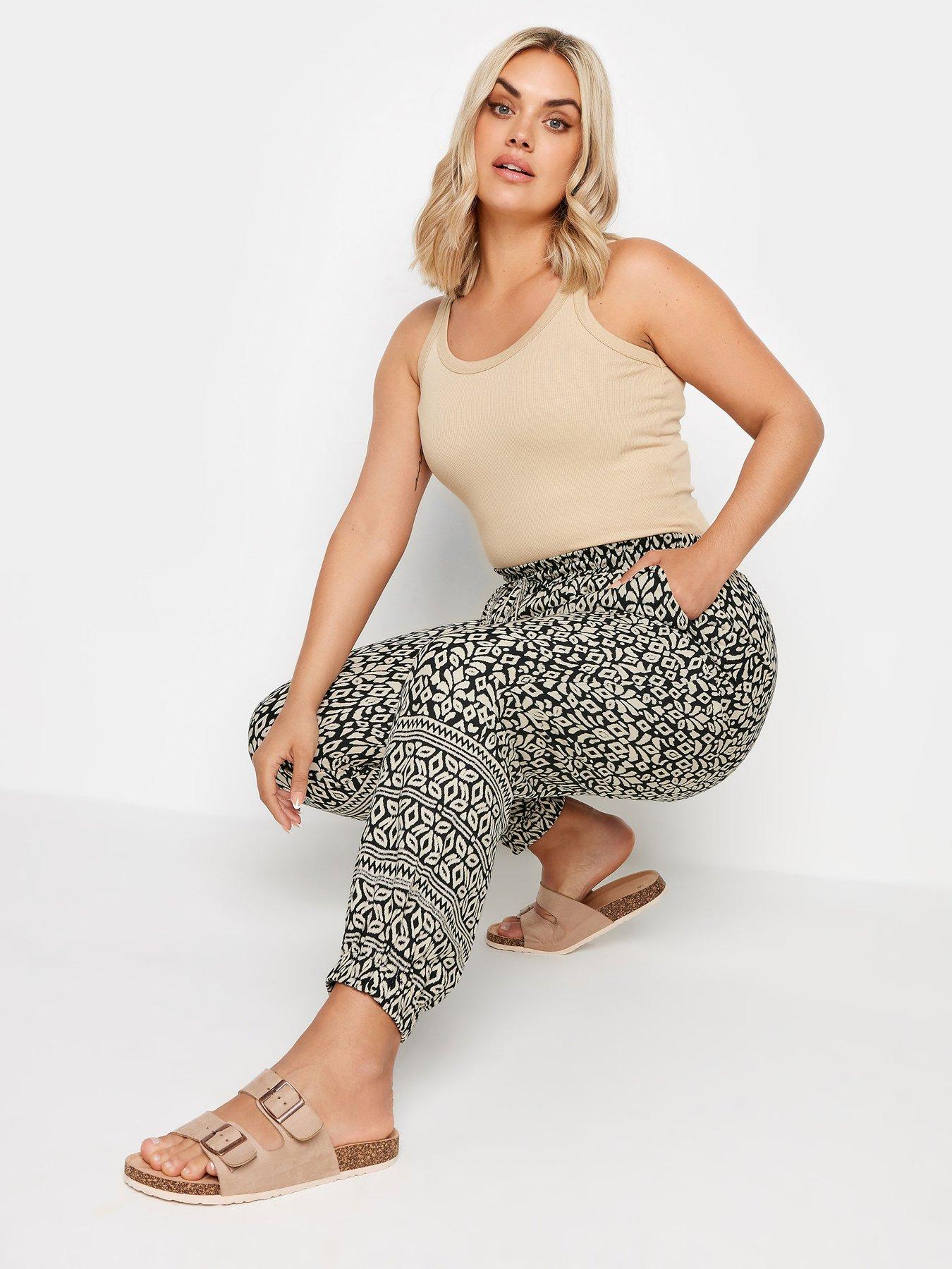 Image 4 of 4 of Yours Curve Border Print Joggers