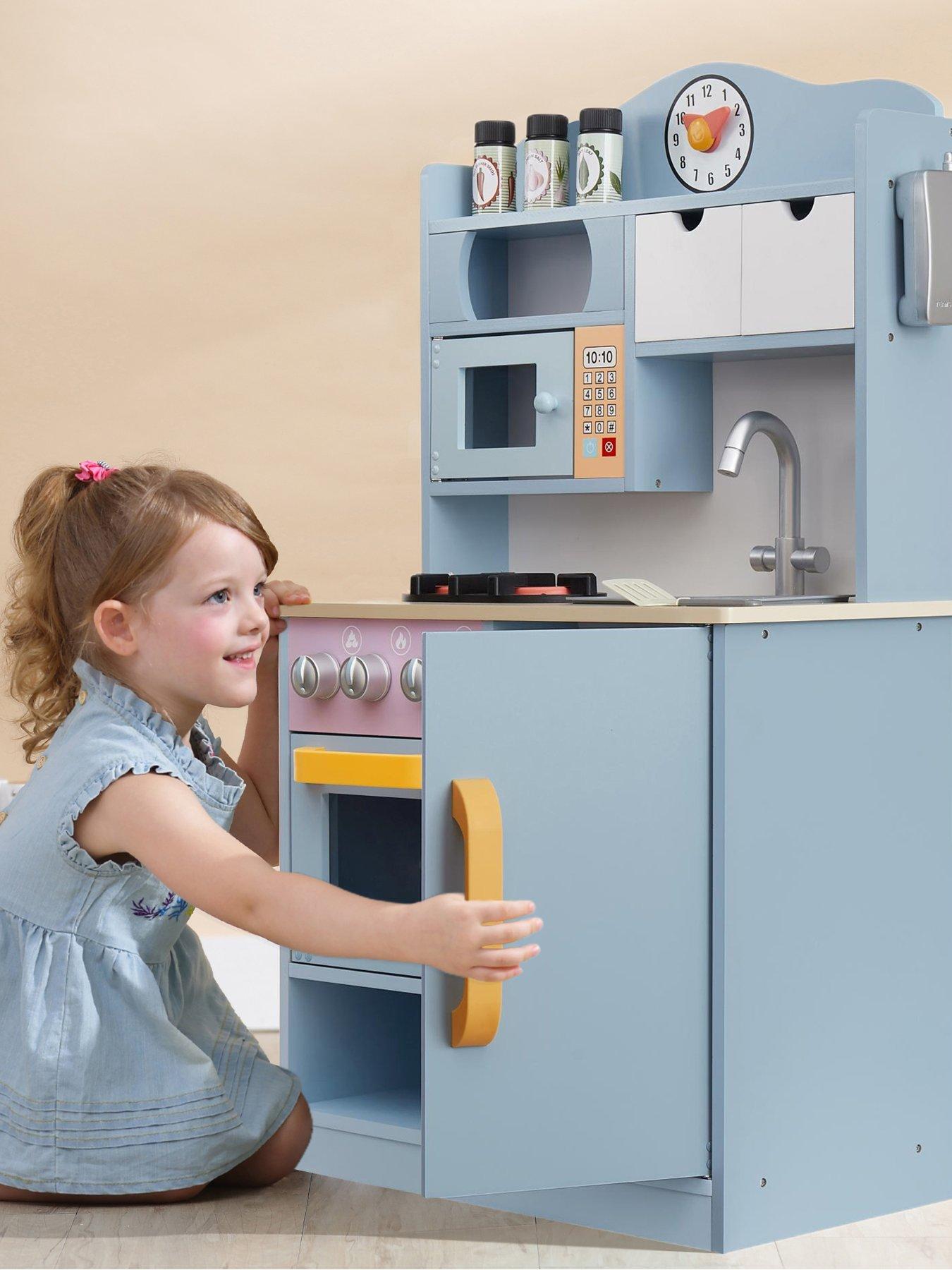 Exclusive Medium Wooden Kitchen