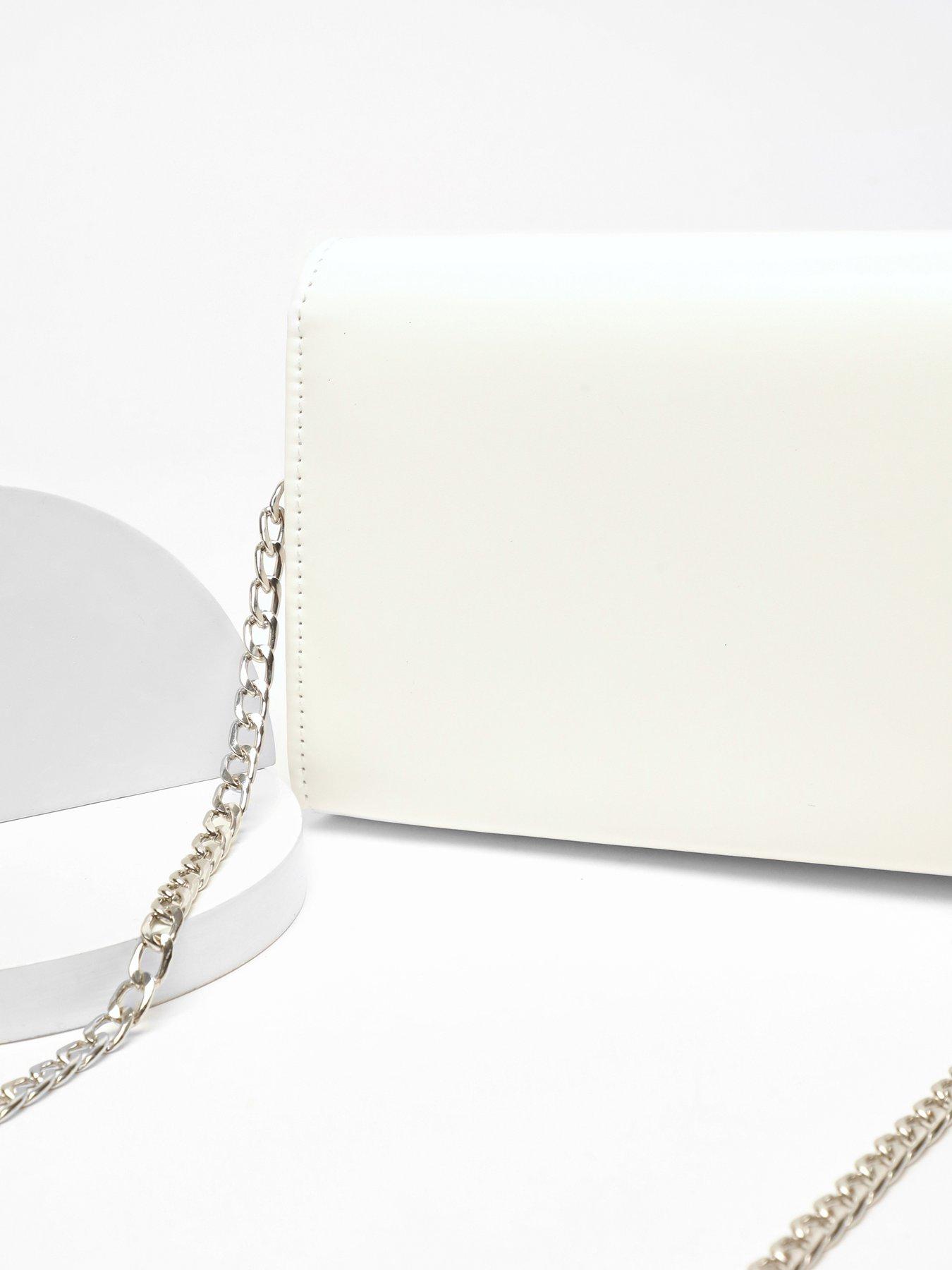 Image 2 of 5 of Quiz White Faux Leather Chain Bag