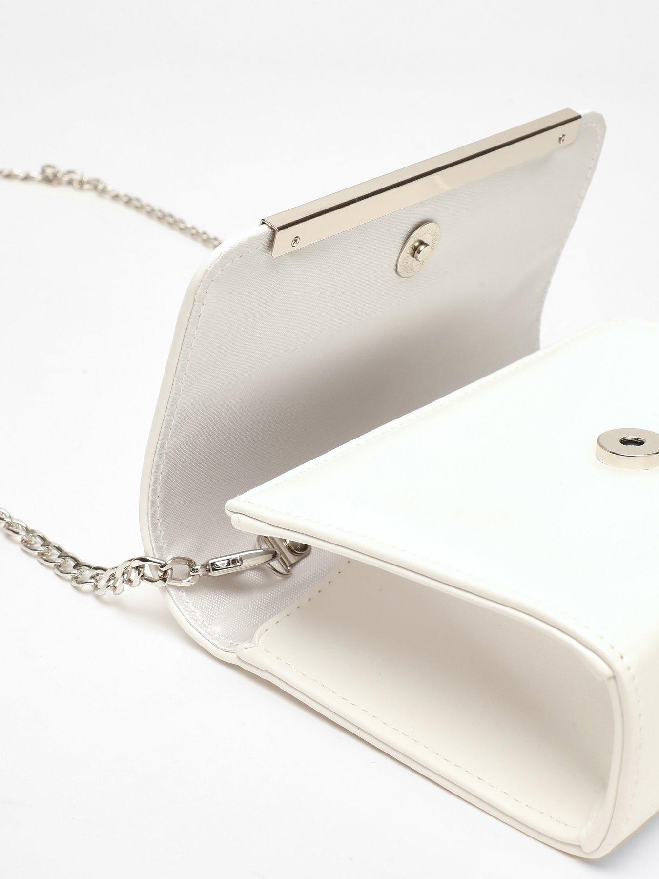 Image 5 of 5 of Quiz White Faux Leather Chain Bag