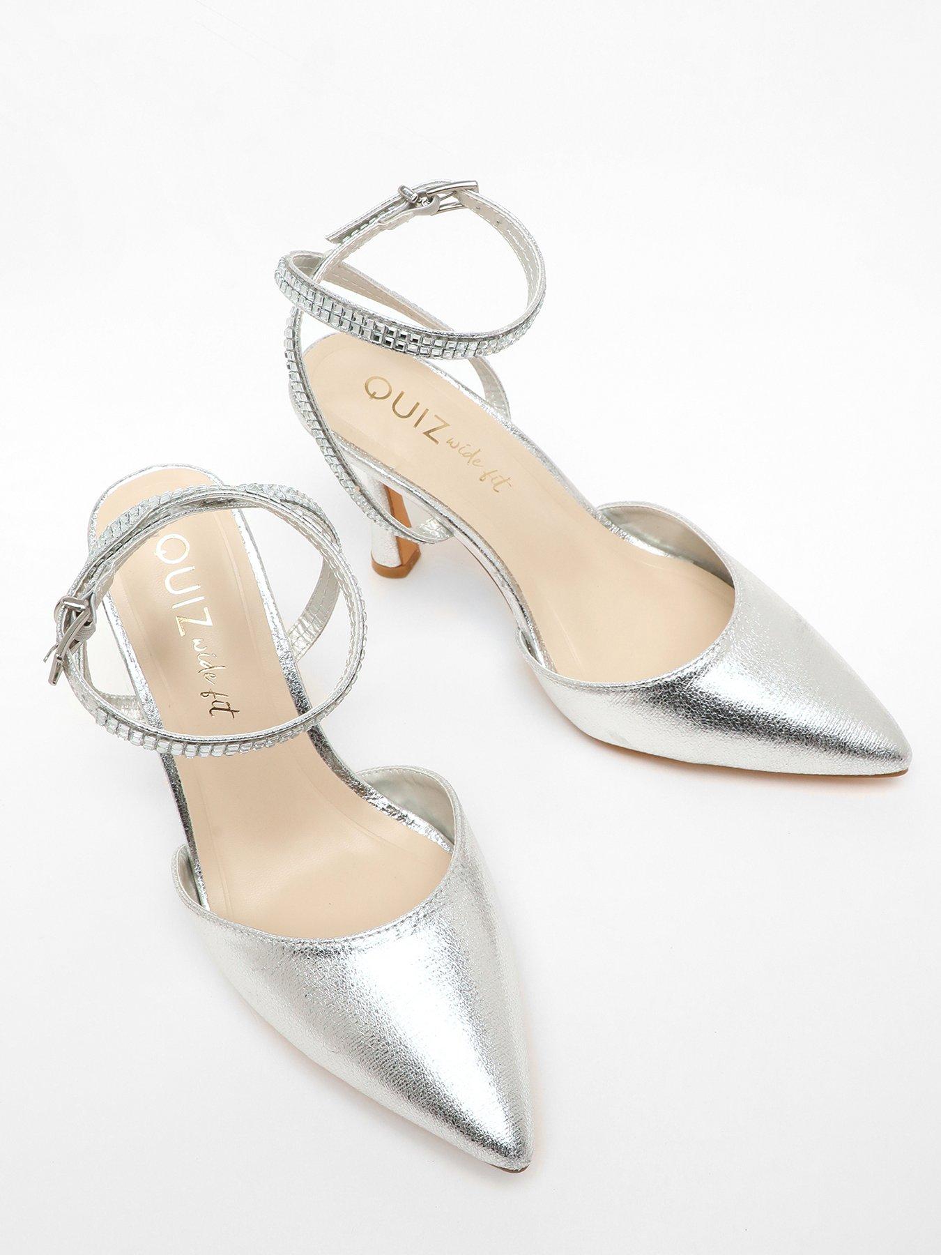 Image 3 of 5 of Quiz Wide Fit Silver Foil Court Heels