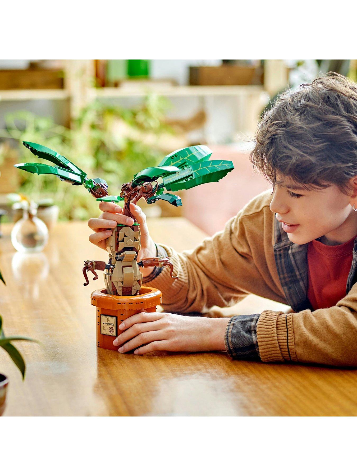 Image 6 of 8 of LEGO Harry Potter Mandrake Magical Plant Toy 76433