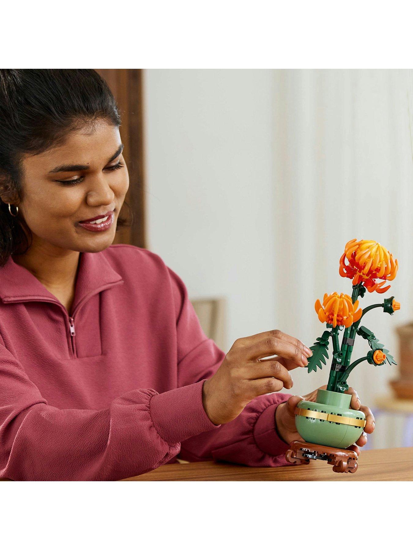 Image 6 of 8 of LEGO Botanical Chrysanthemum Flower Set for Adults 10368