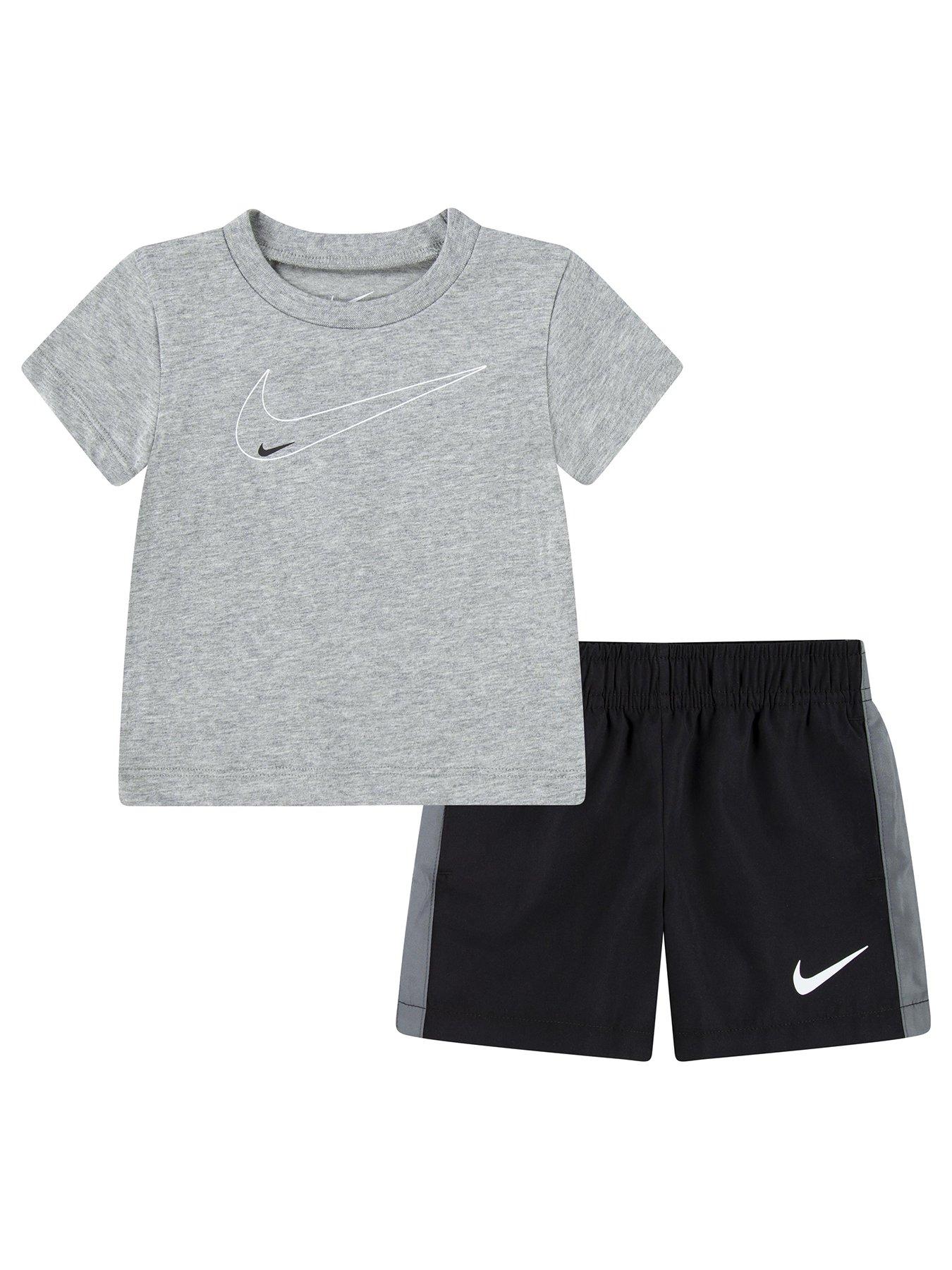 Nike infant shorts online